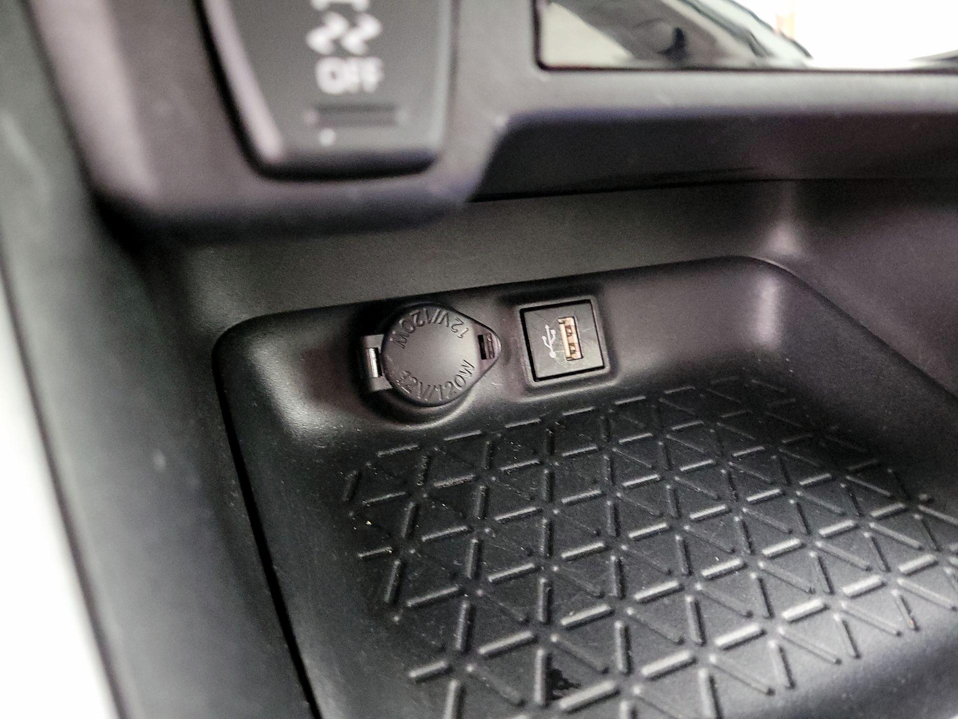 Thumbnail: 2024 Toyota RAV4 - 18