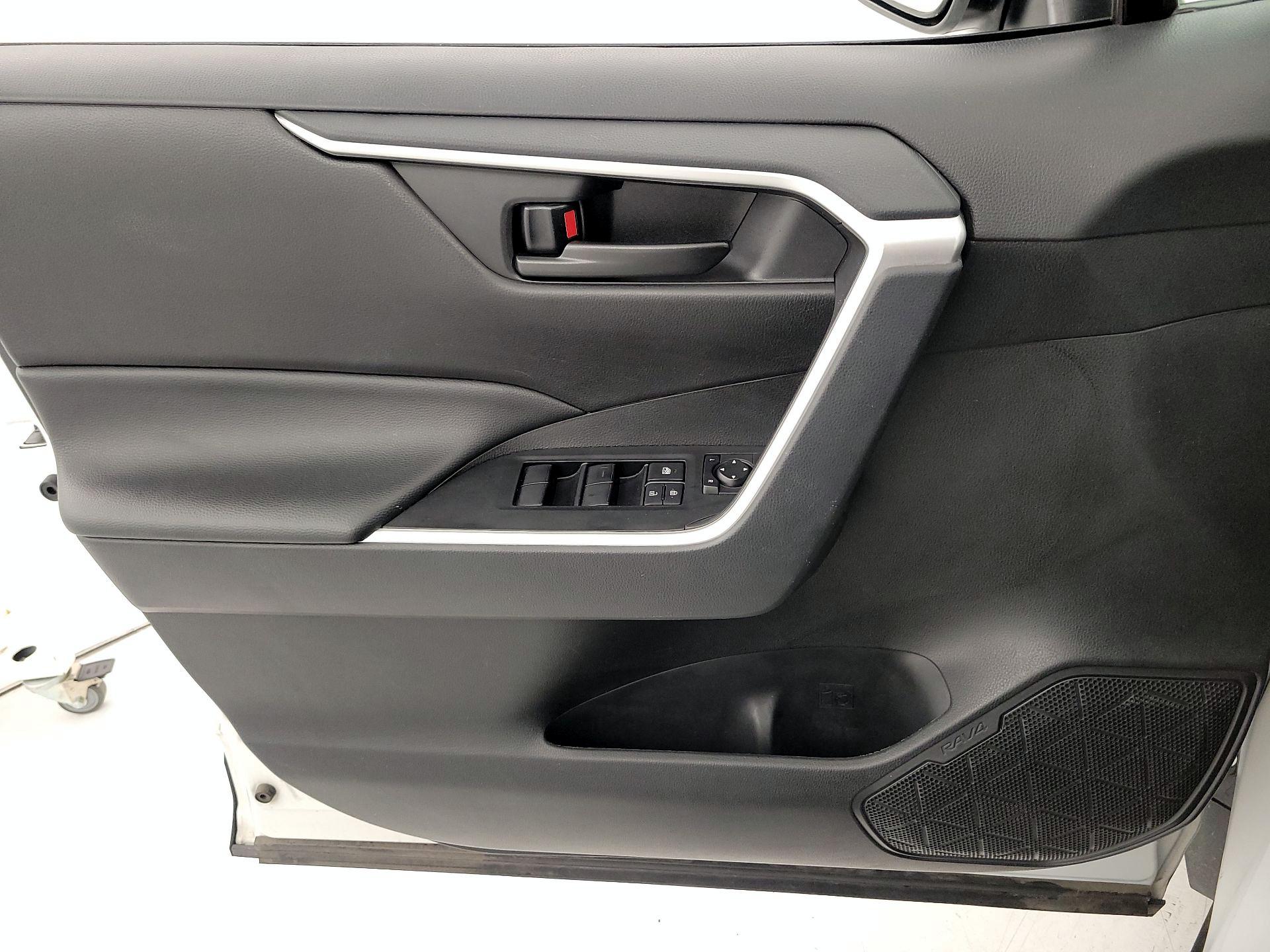 Thumbnail: 2024 Toyota RAV4 - 12