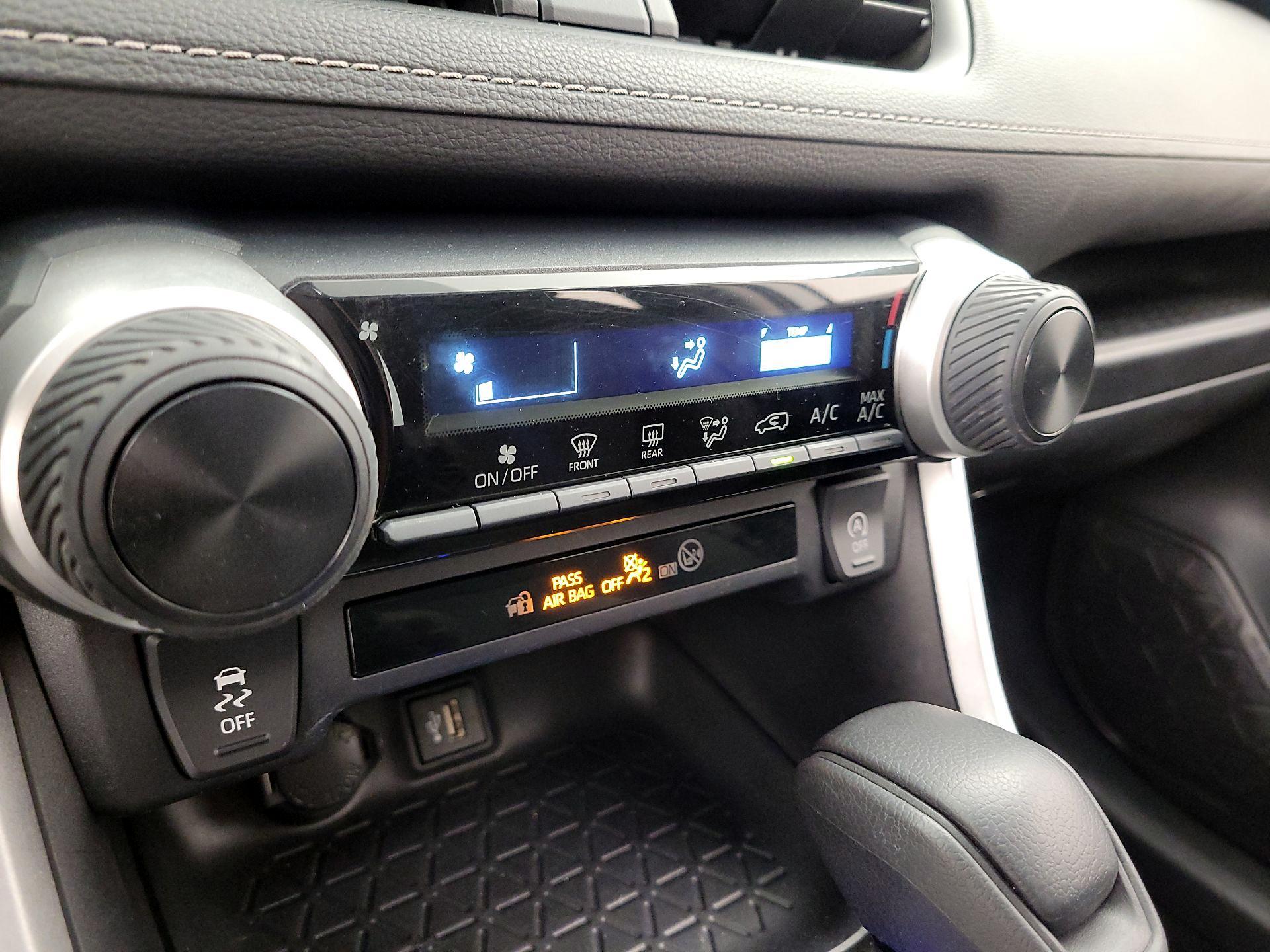 Thumbnail: 2024 Toyota RAV4 - 16