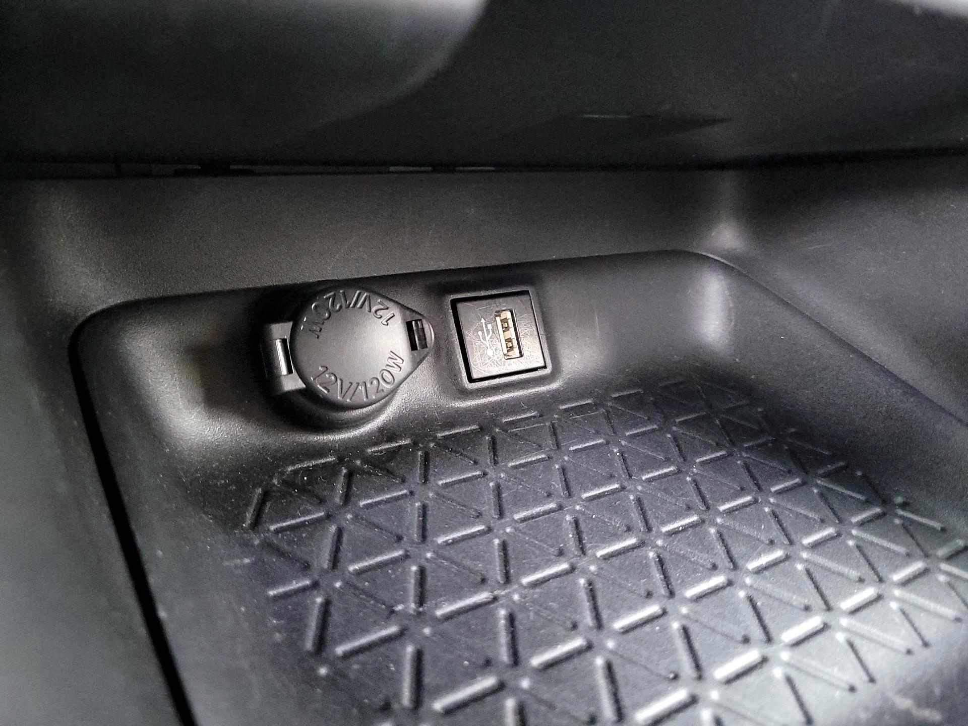 Thumbnail: 2024 Toyota RAV4 - 18