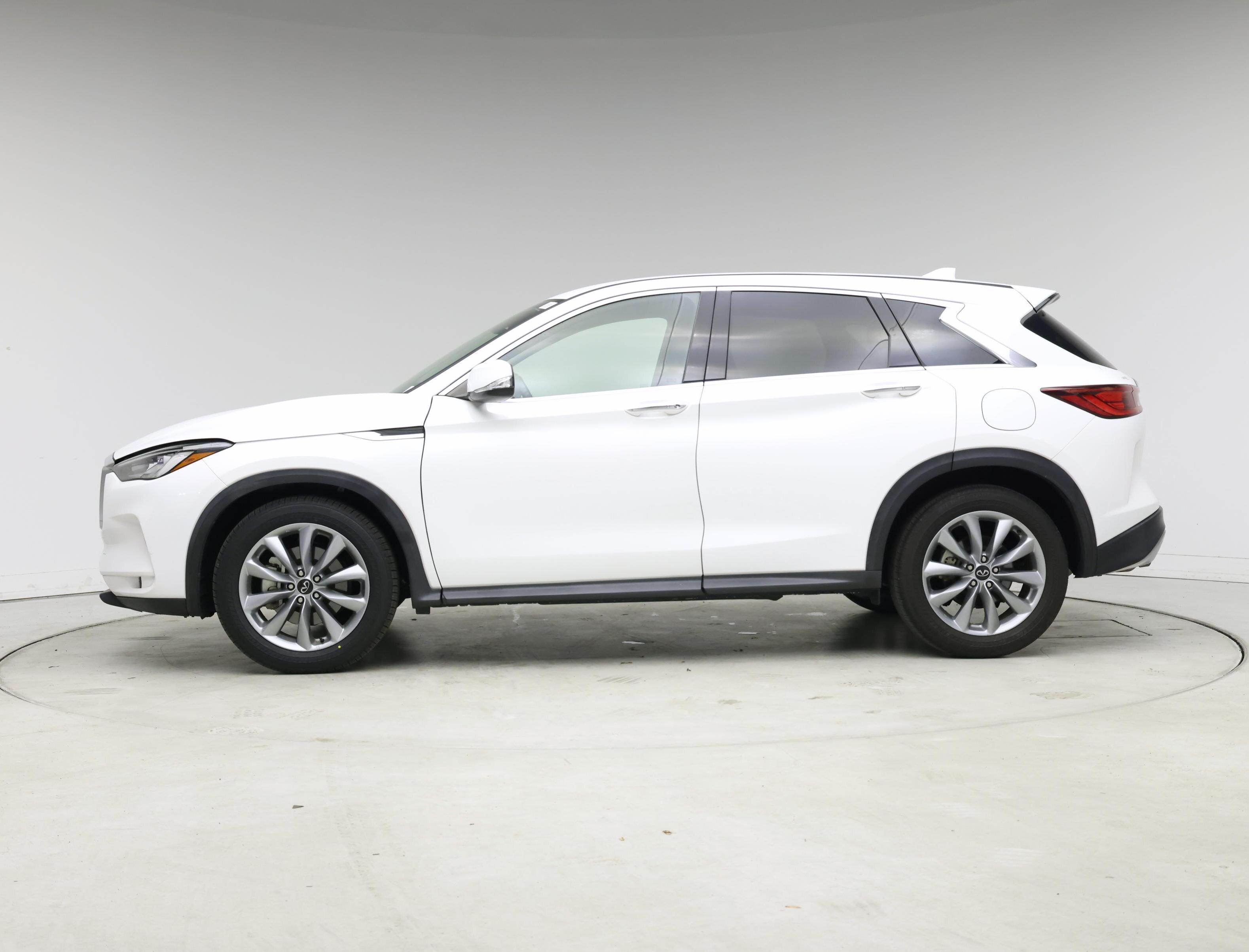 Thumbnail: 2022 INFINITI QX50 - 3