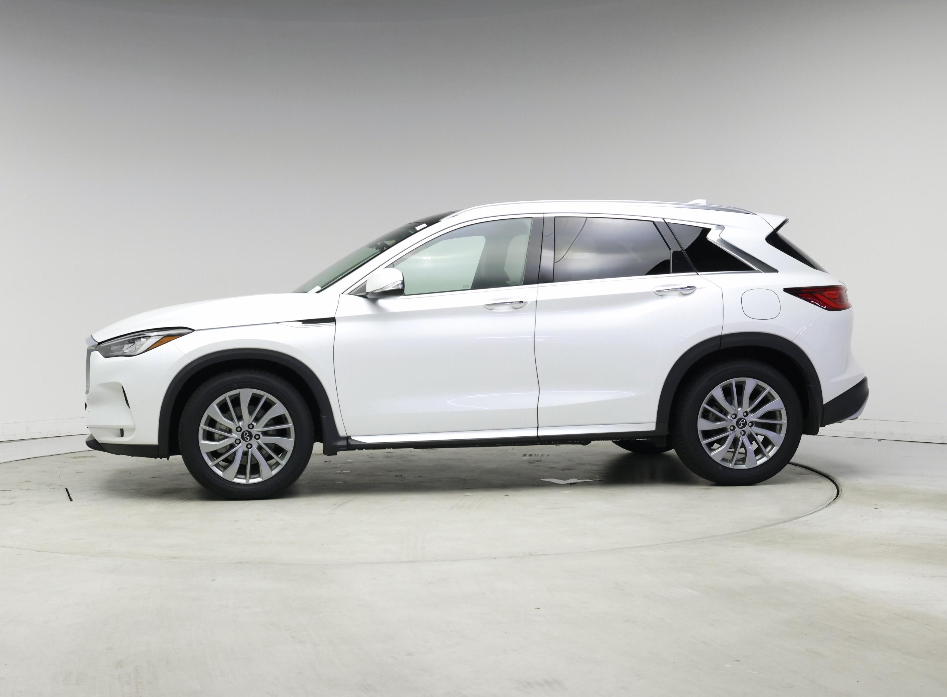 Thumbnail: 2023 INFINITI QX50 - 3