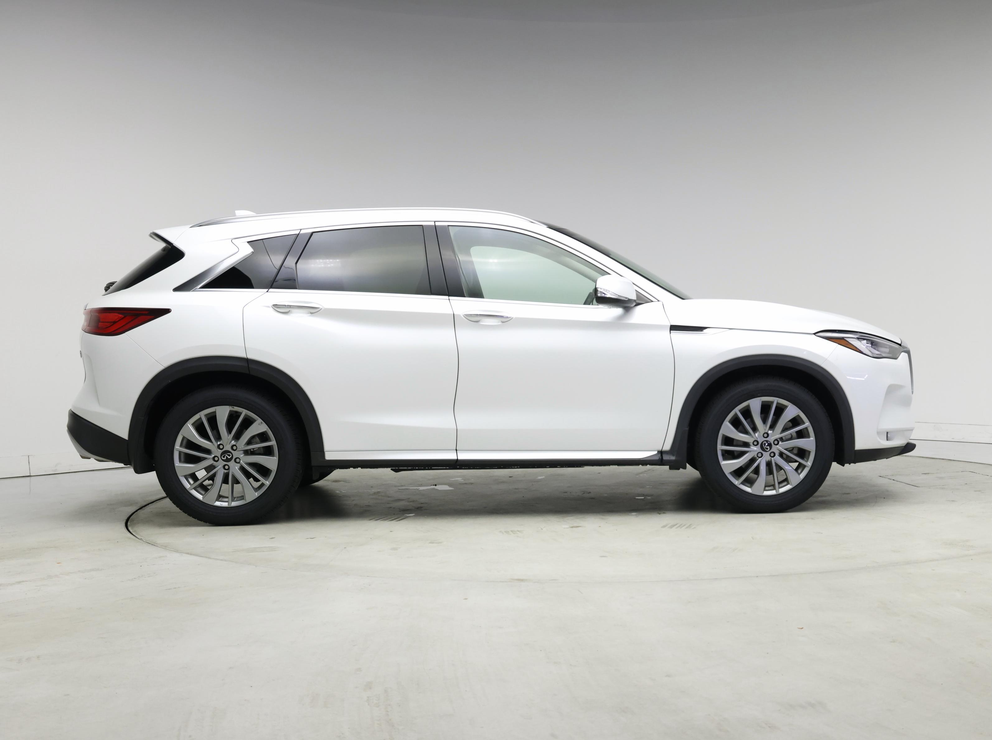 Thumbnail: 2023 INFINITI QX50 - 7