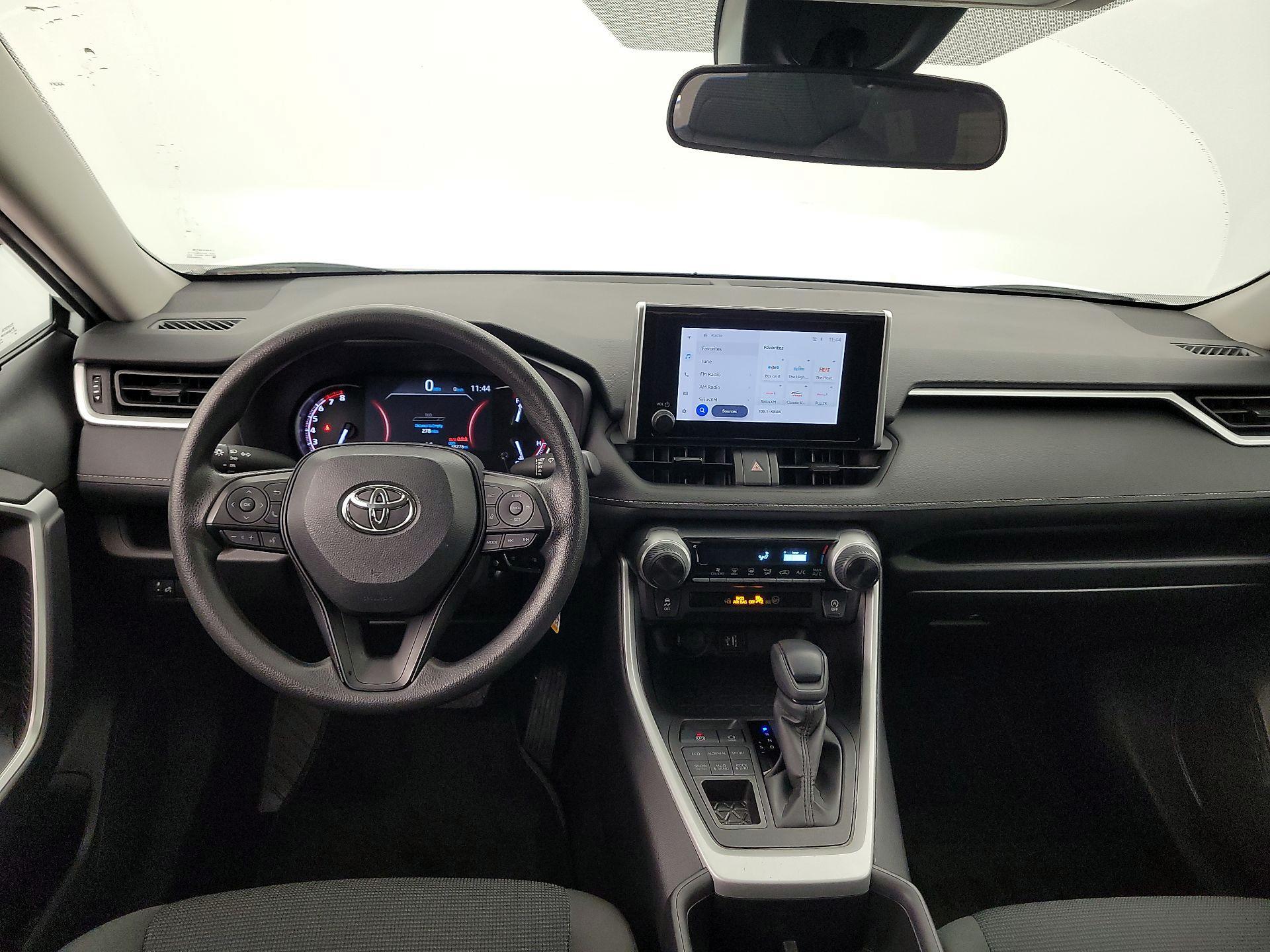 Thumbnail: 2024 Toyota RAV4 - 9