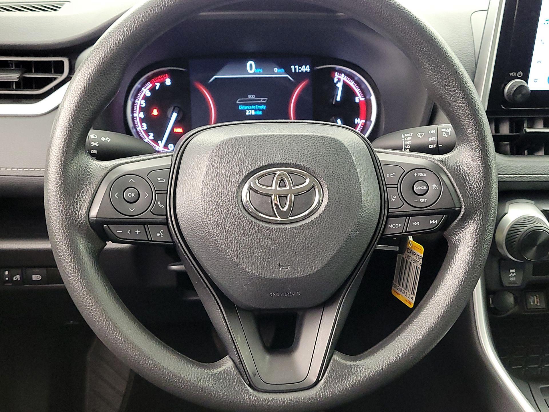 Thumbnail: 2024 Toyota RAV4 - 10