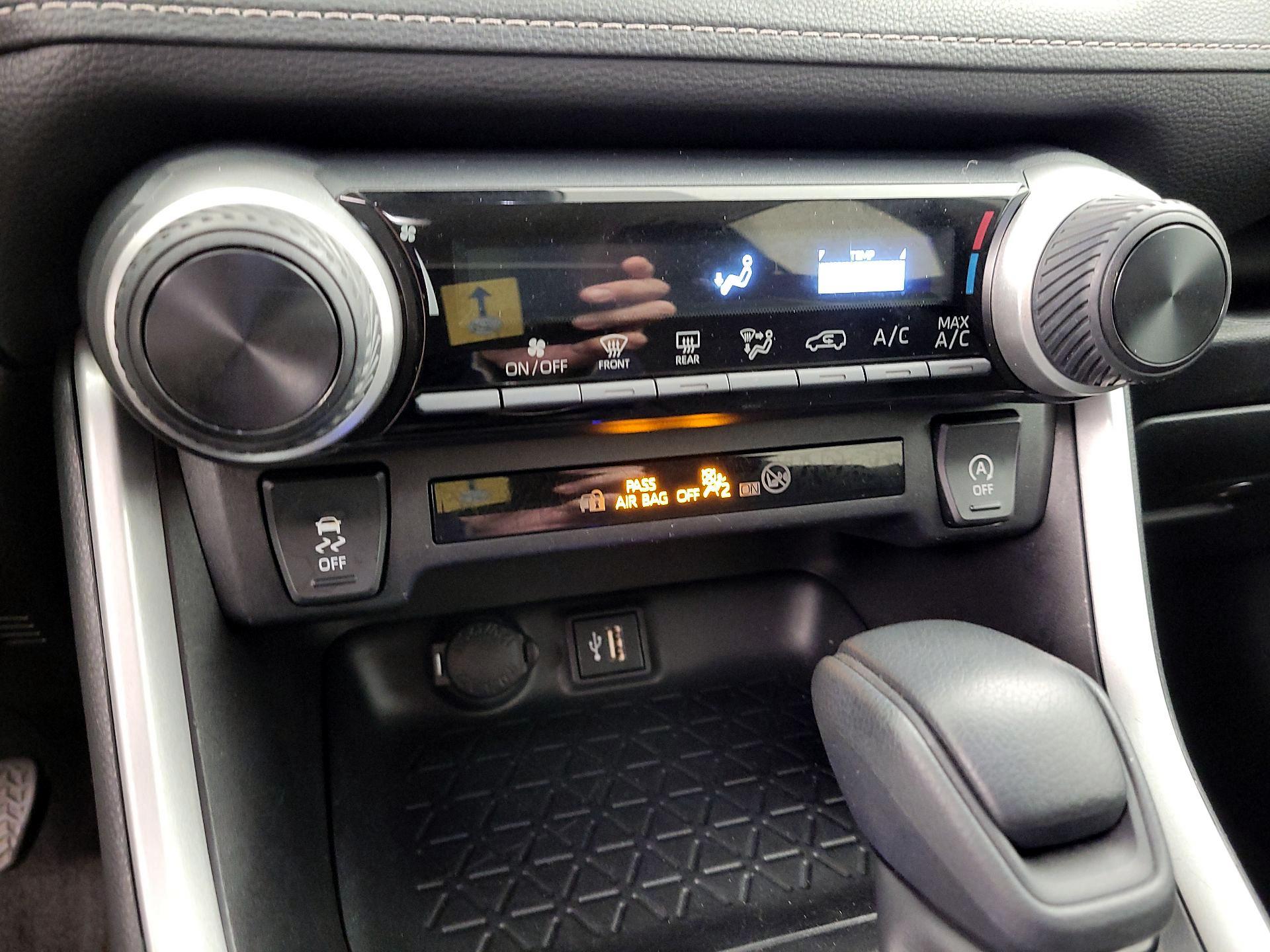 Thumbnail: 2024 Toyota RAV4 - 16