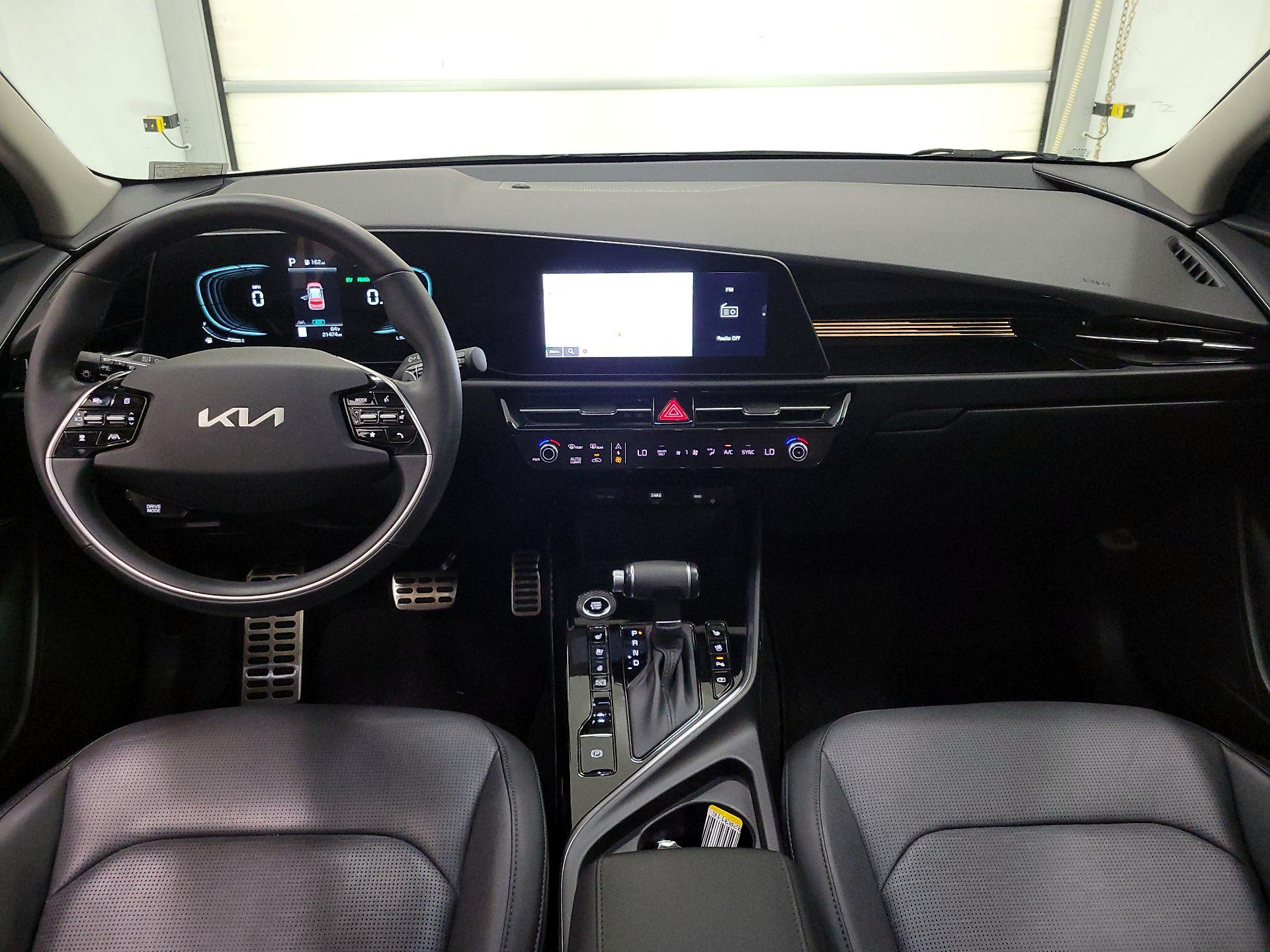 Thumbnail: 2023 Kia Niro - 9