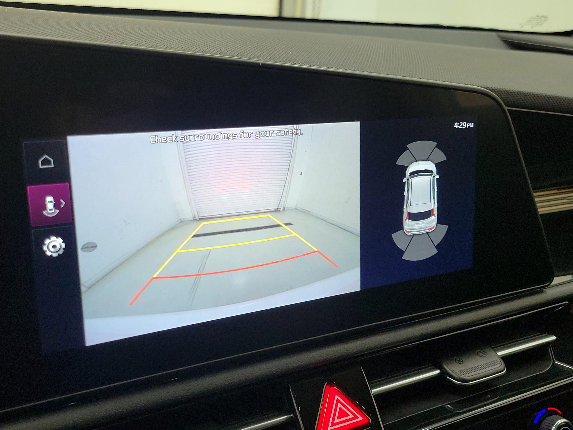 Thumbnail: 2023 Kia Niro - 15