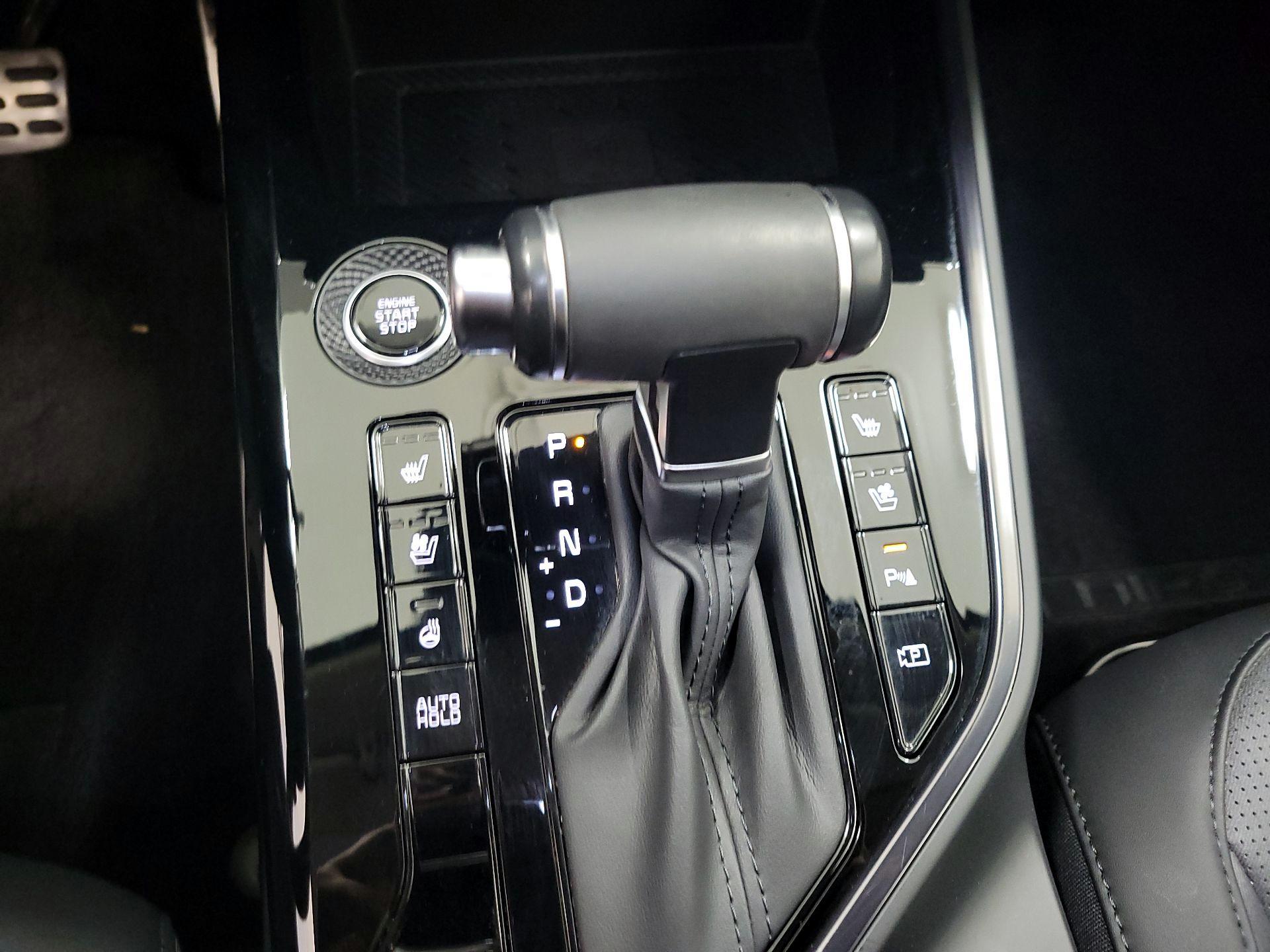 Thumbnail: 2023 Kia Niro - 18