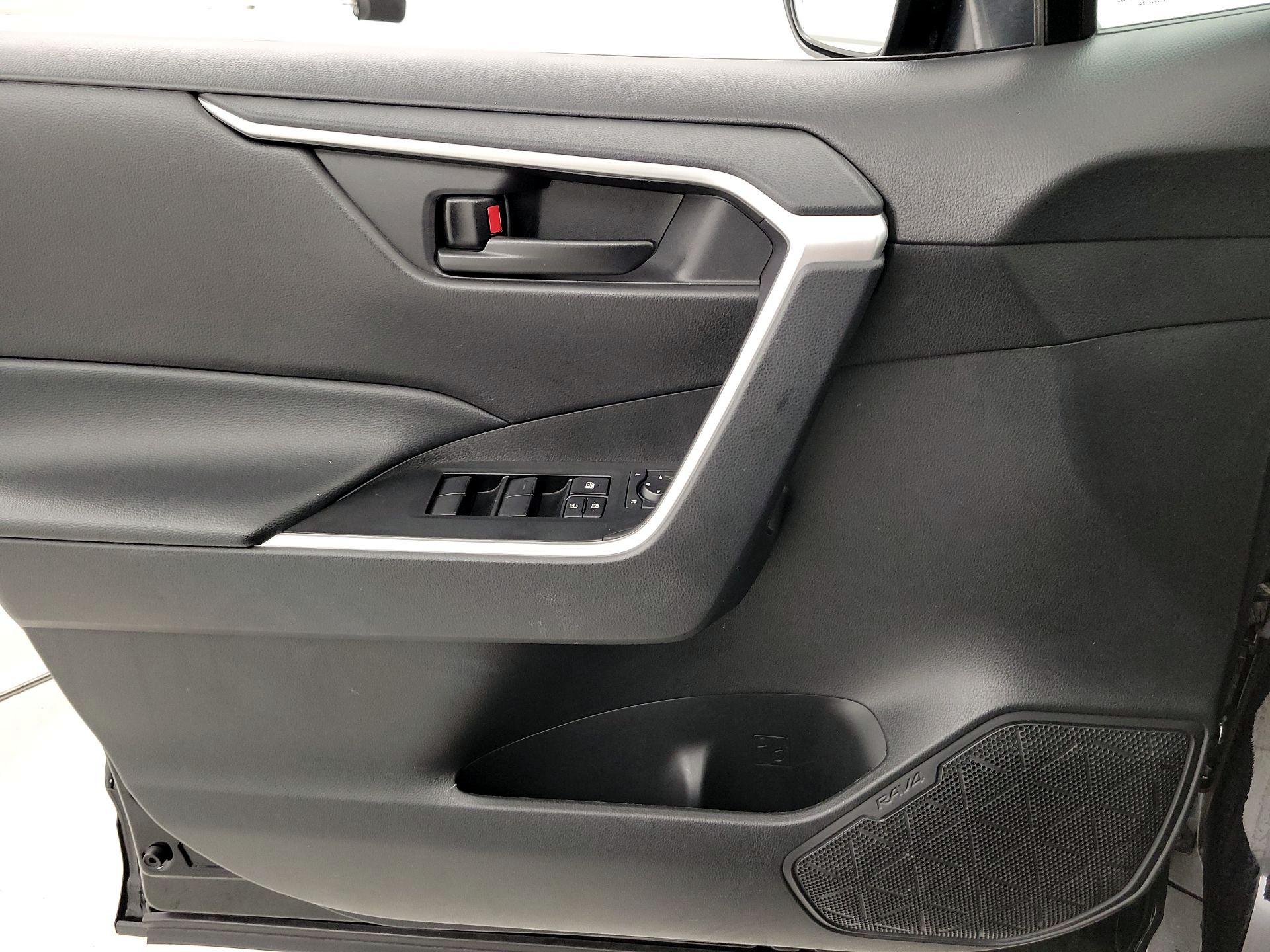 Thumbnail: 2024 Toyota RAV4 - 12