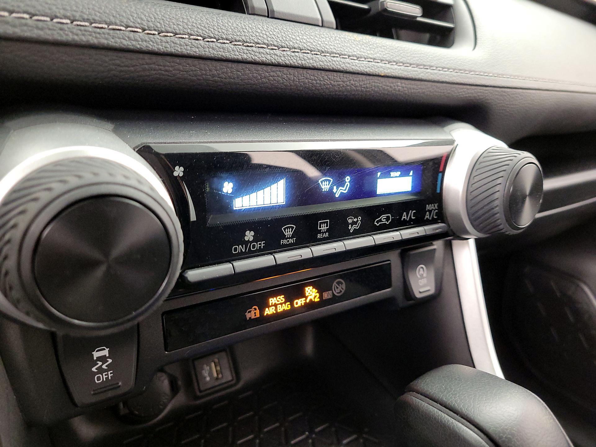 Thumbnail: 2024 Toyota RAV4 - 16