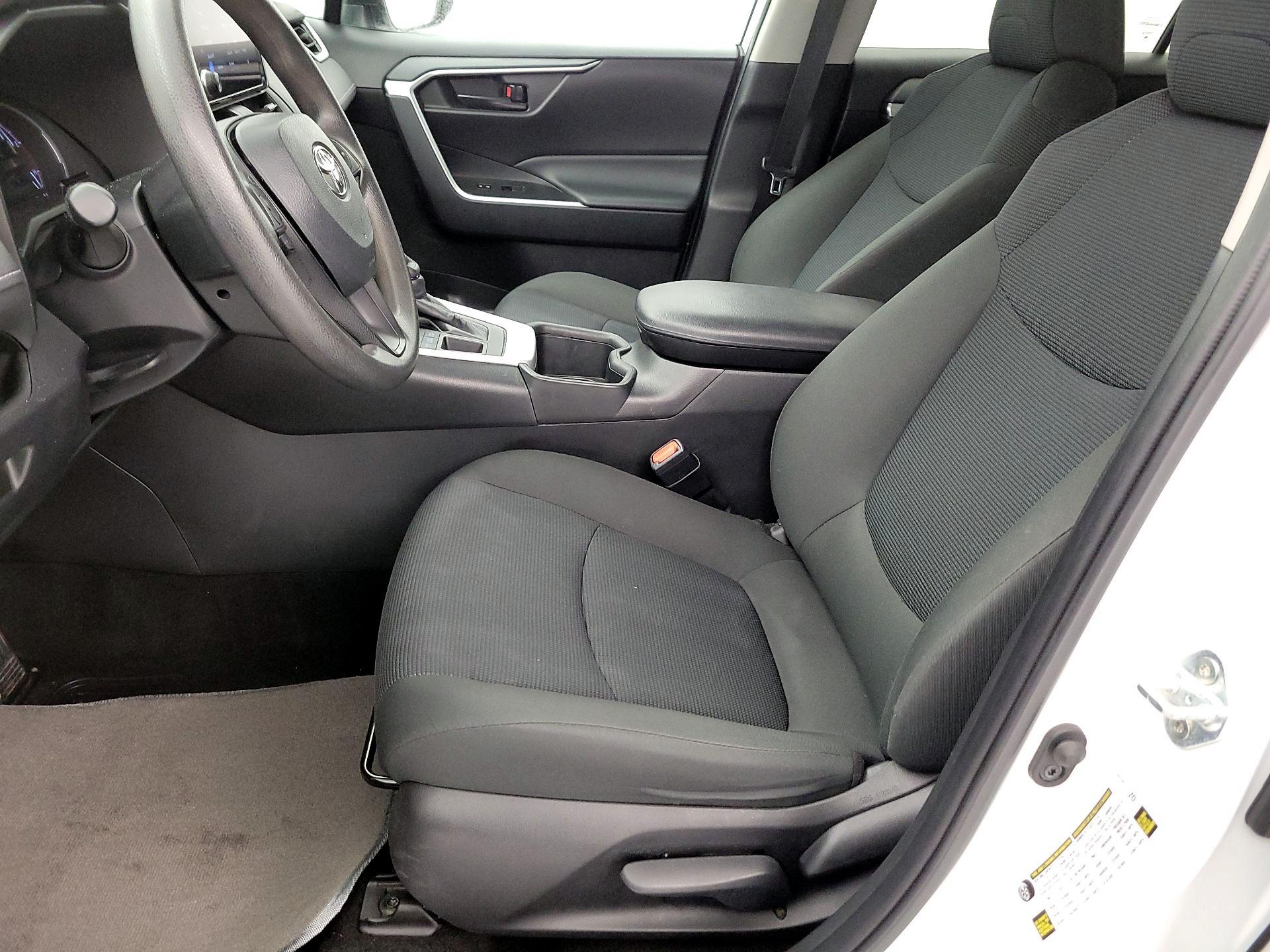 Thumbnail: 2024 Toyota RAV4 - 11