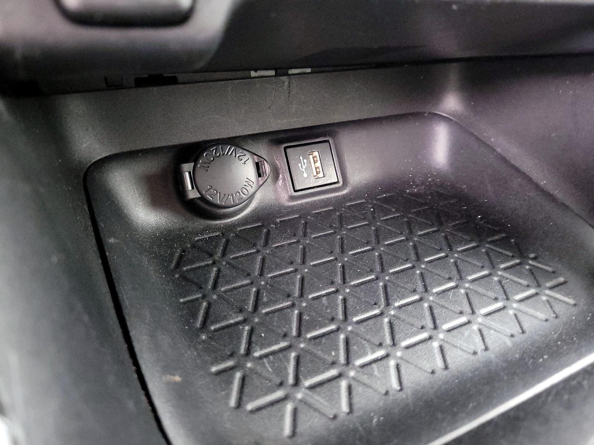 Thumbnail: 2024 Toyota RAV4 - 18