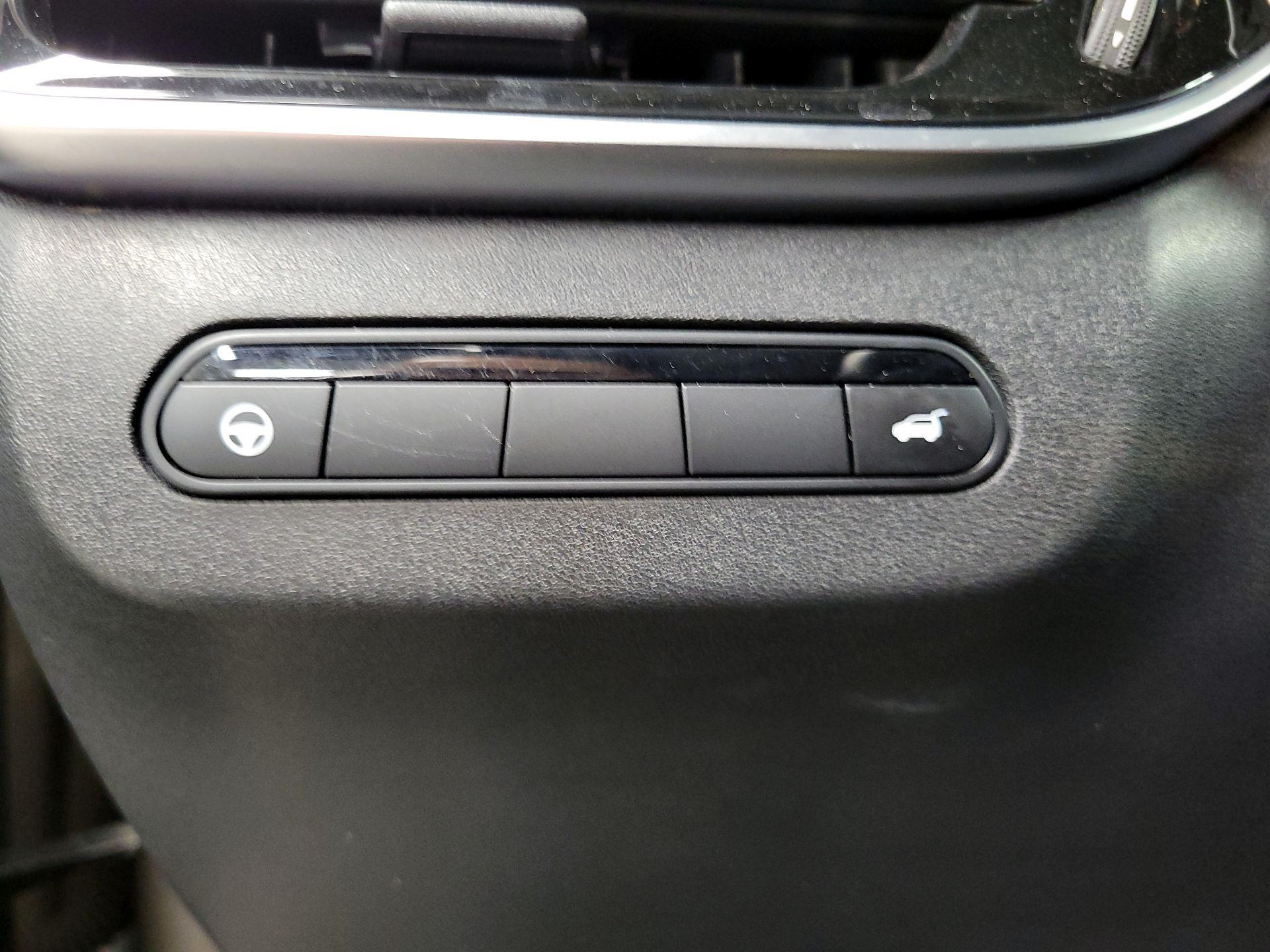 Thumbnail: 2023 INFINITI QX60 - 13