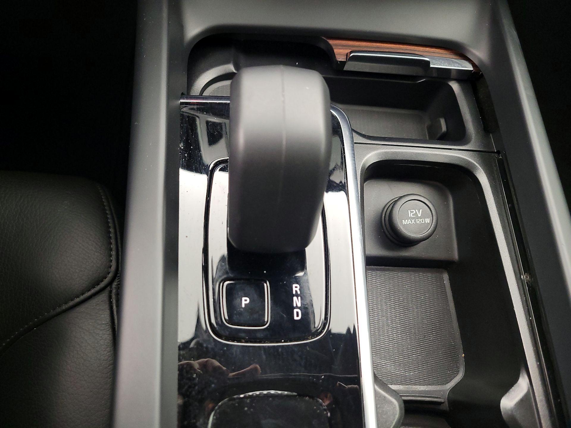 Thumbnail: 2023 Volvo S60 - 18