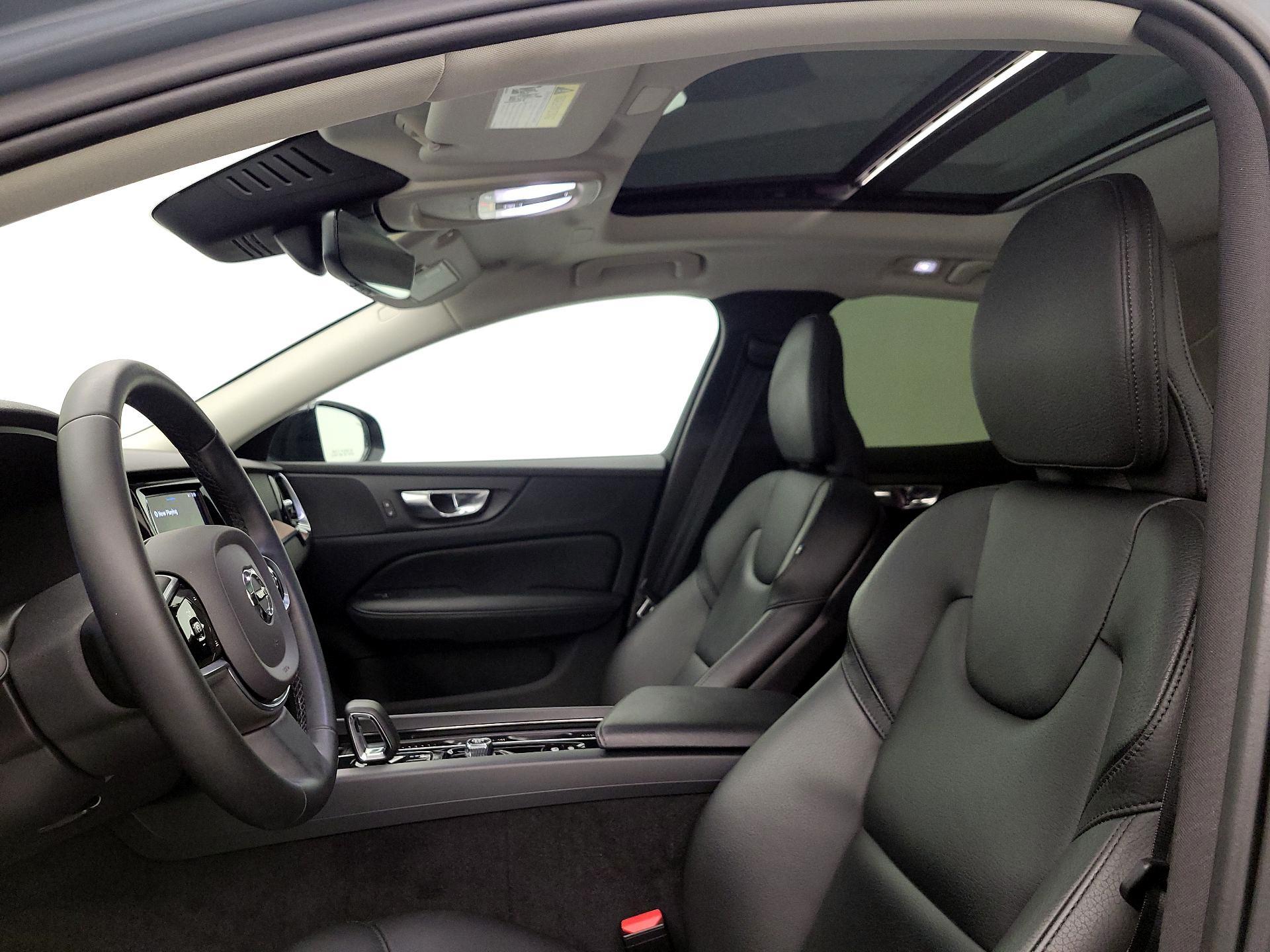 Thumbnail: 2023 Volvo S60 - 20