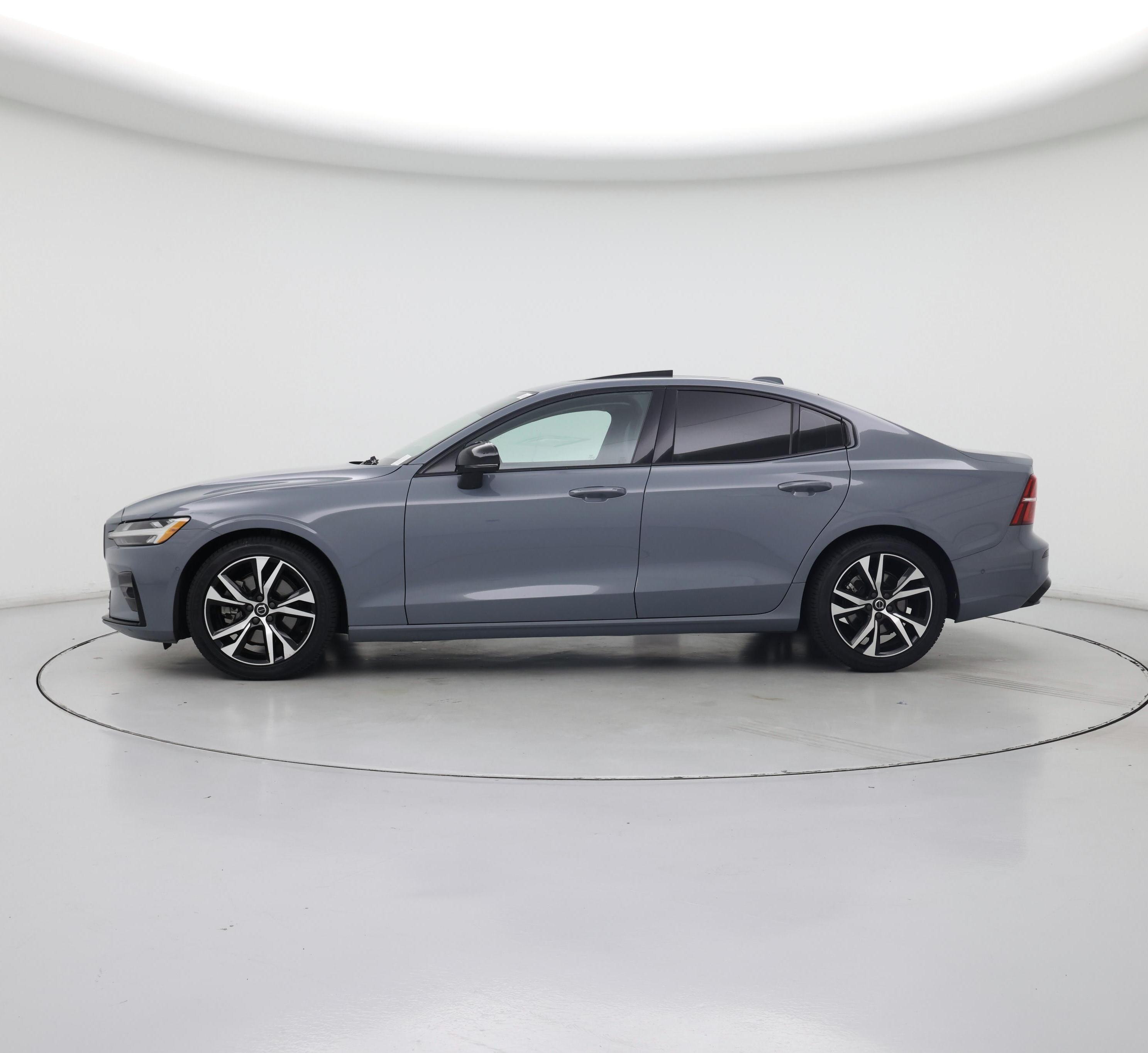 Thumbnail: 2023 Volvo S60 - 3