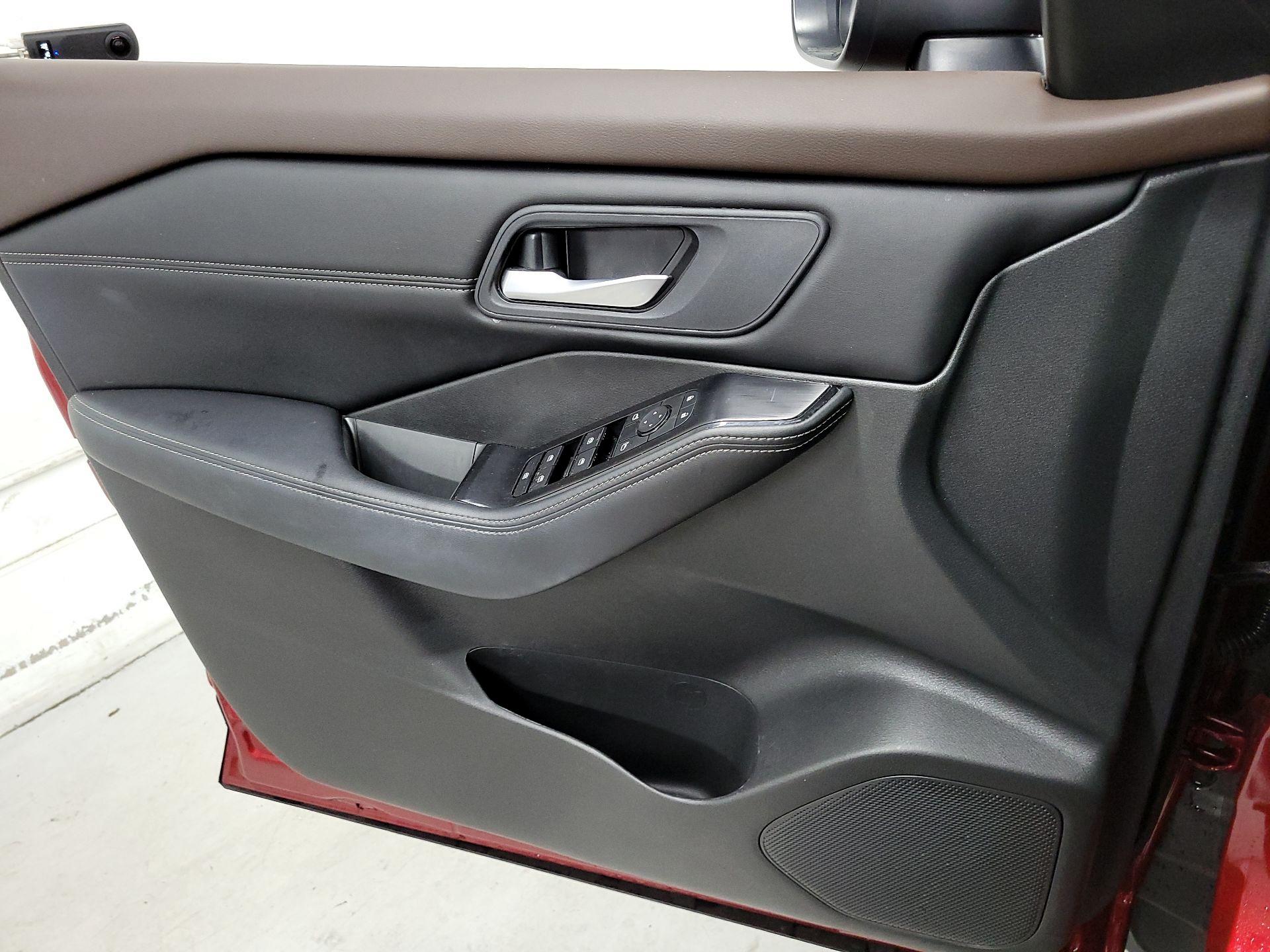 Thumbnail: 2023 Nissan Rogue - 12