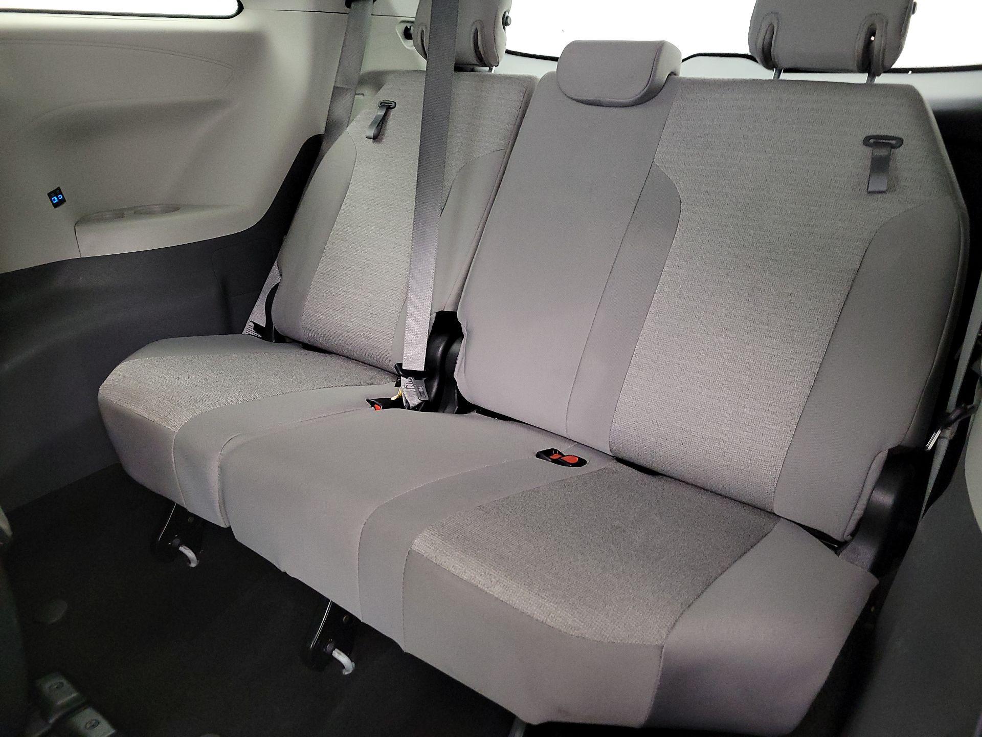 Thumbnail: 2024 Toyota Sienna - 20