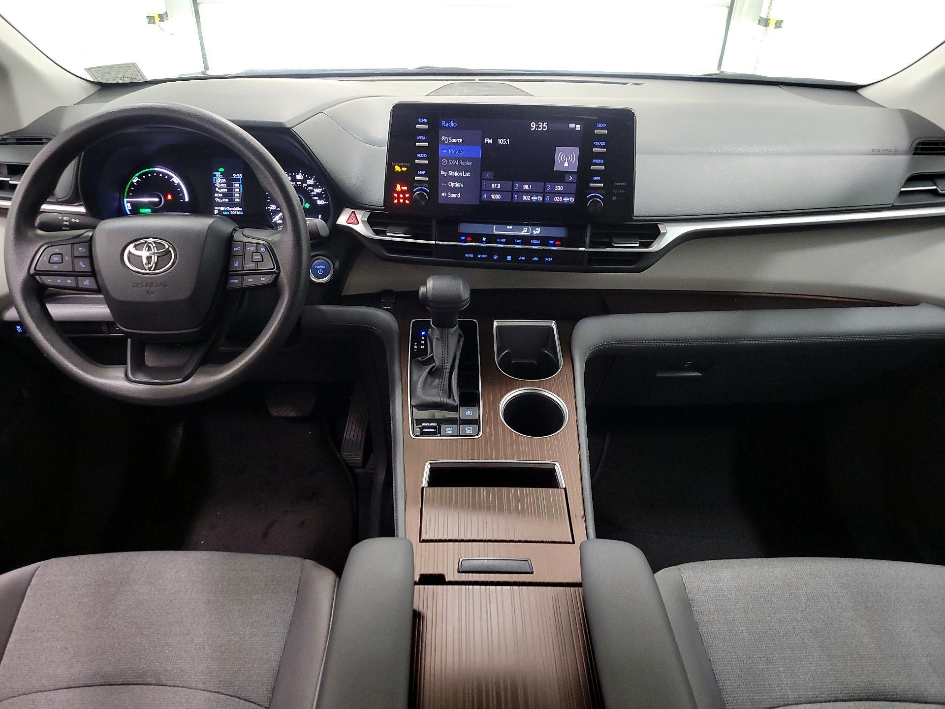 Thumbnail: 2024 Toyota Sienna - 9