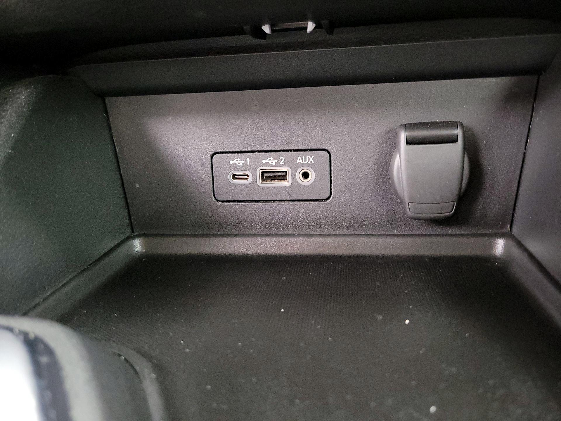 Thumbnail: 2022 Nissan Sentra - 18