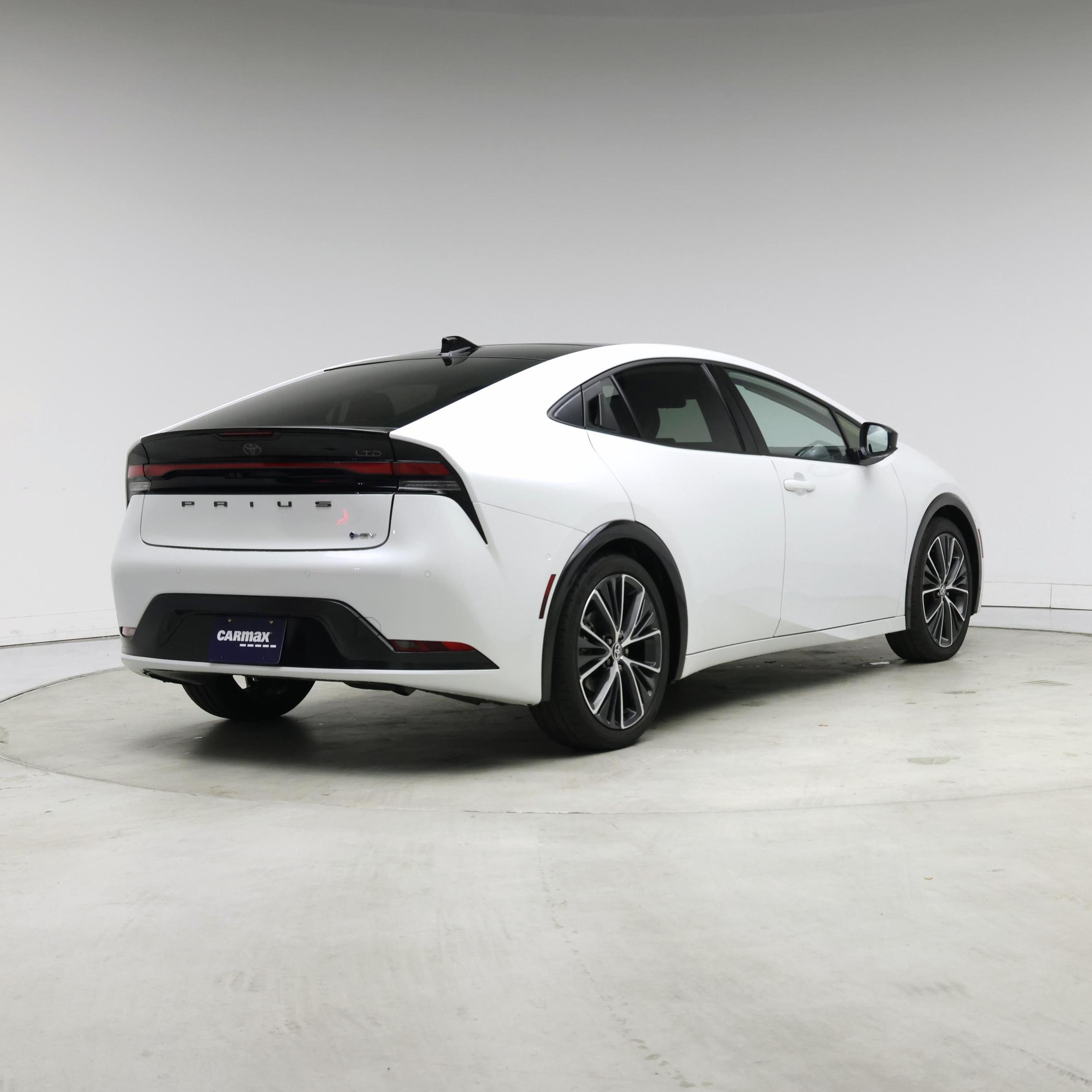 Thumbnail: 2024 Toyota Prius - 8