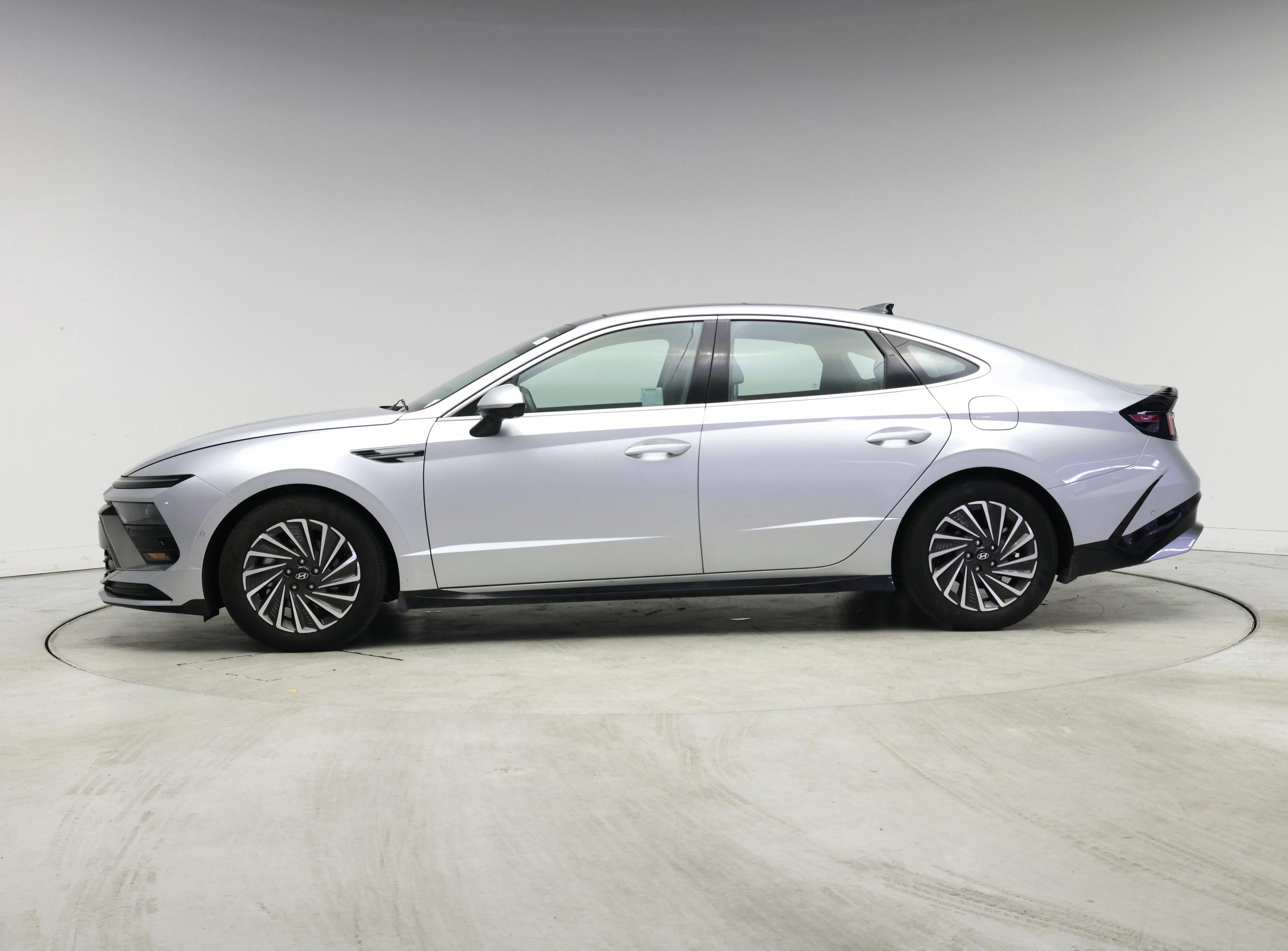 Thumbnail: 2024 Hyundai Sonata - 3