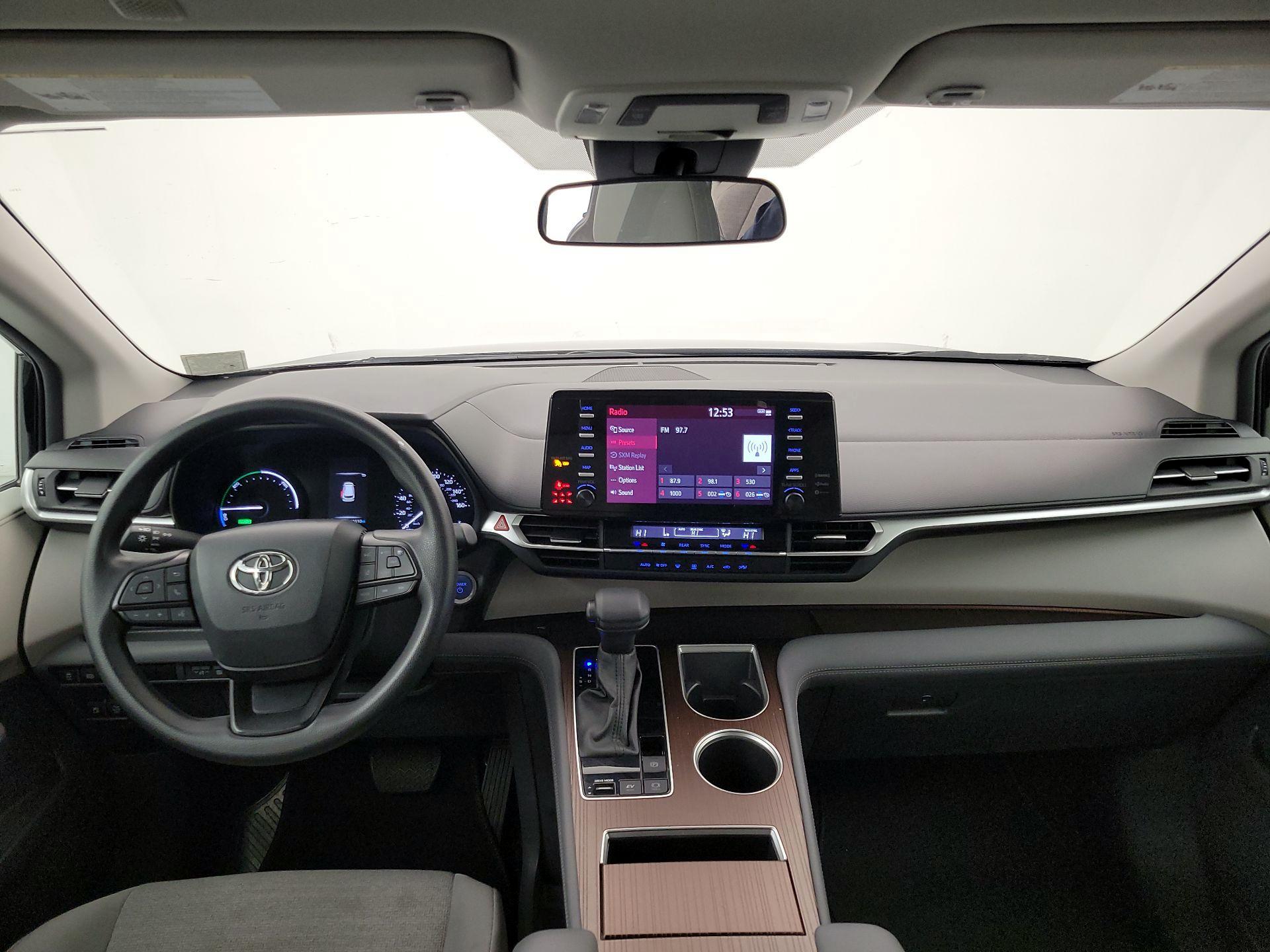 Thumbnail: 2024 Toyota Sienna - 9