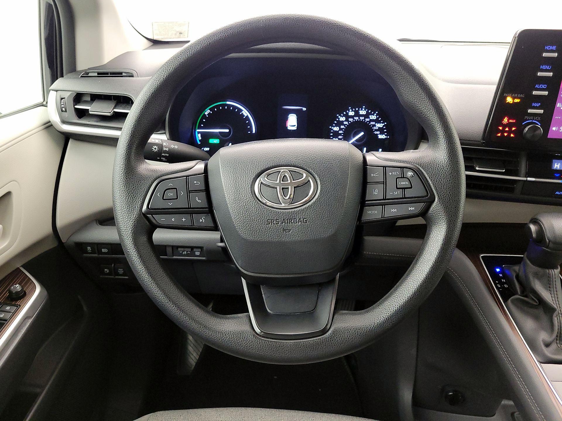 Thumbnail: 2024 Toyota Sienna - 10