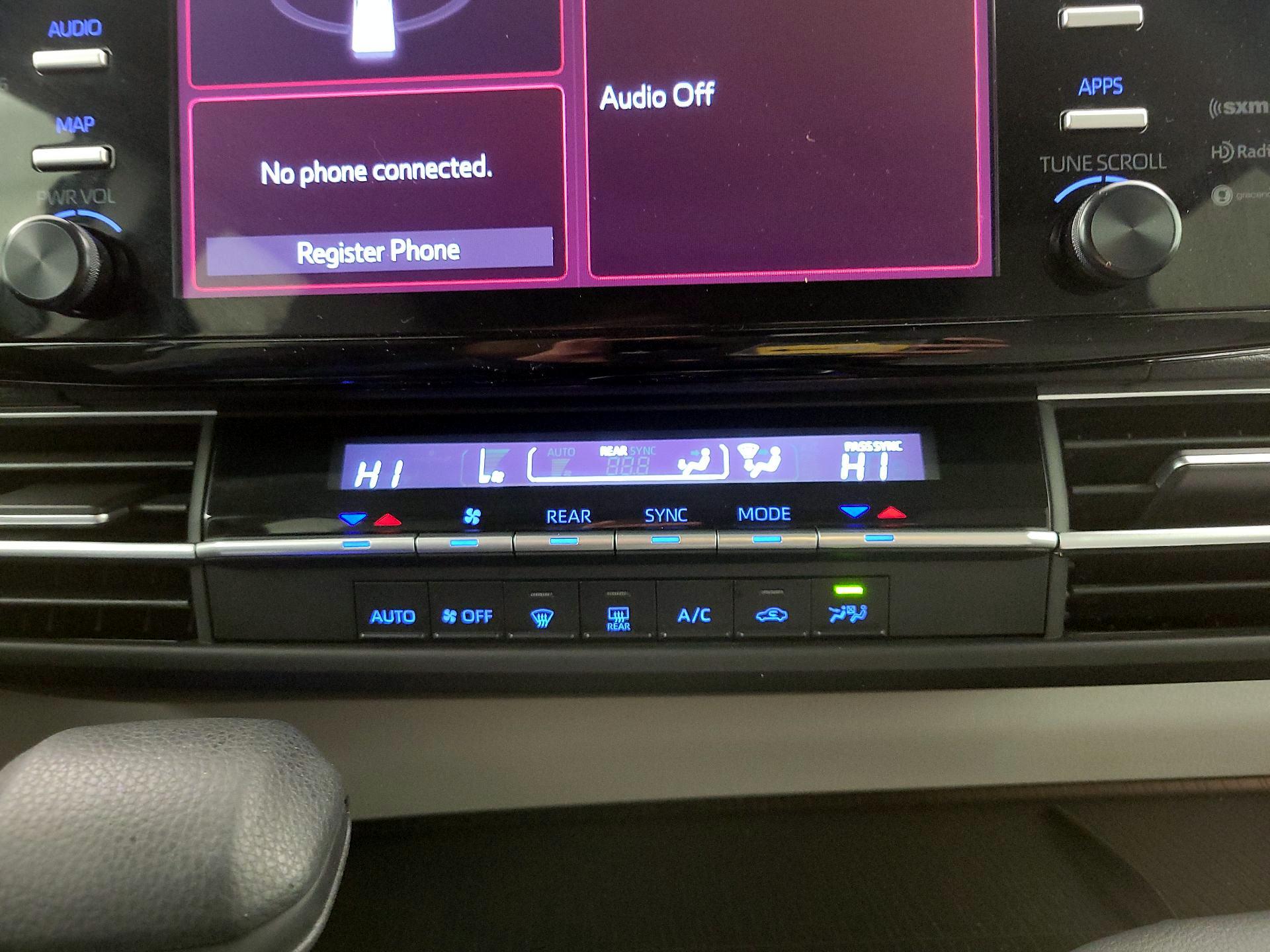 Thumbnail: 2024 Toyota Sienna - 16