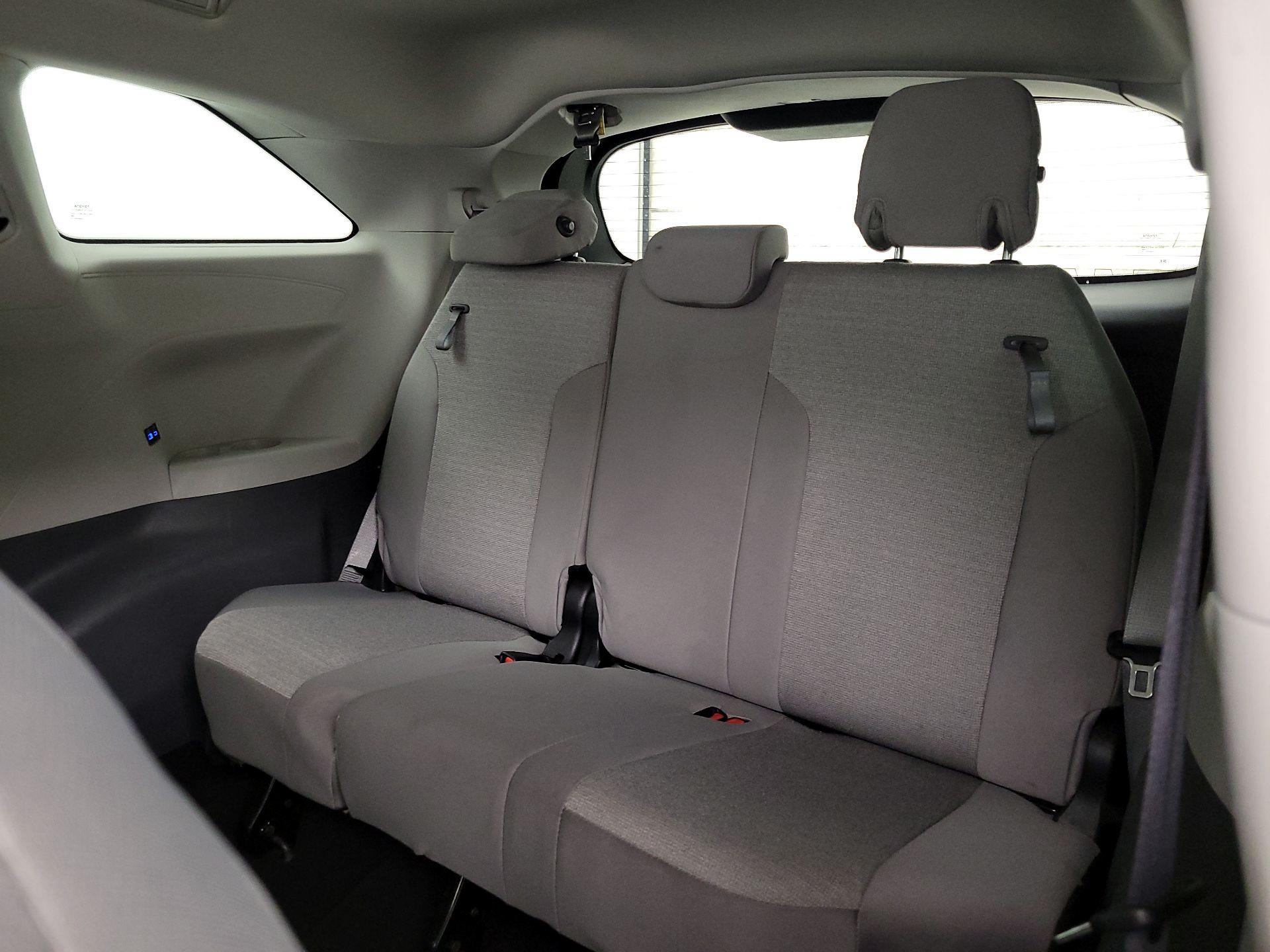 Thumbnail: 2024 Toyota Sienna - 20