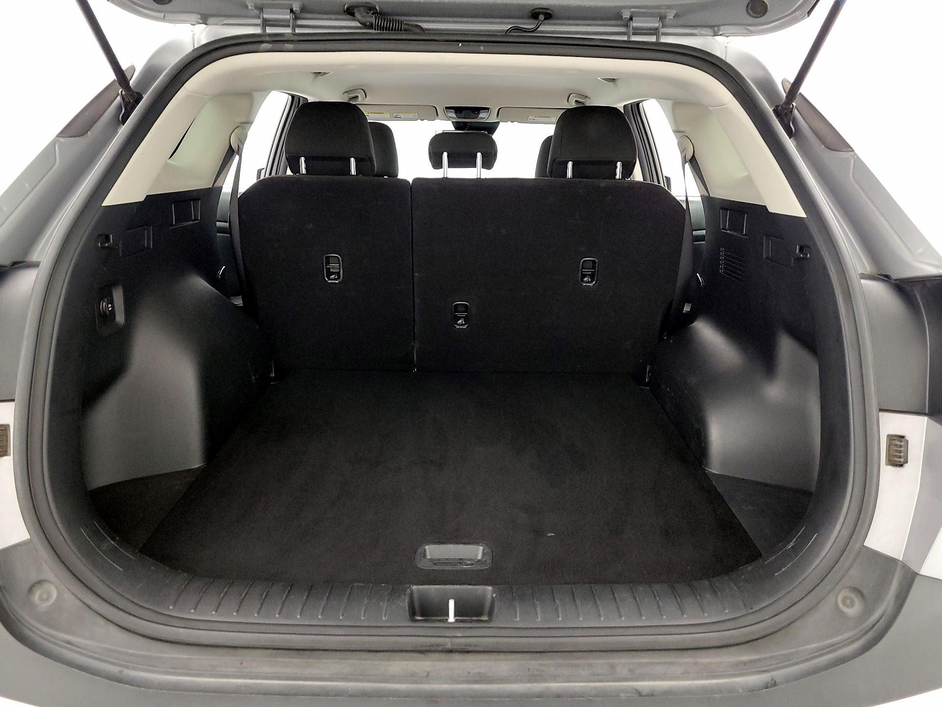 Thumbnail: 2023 Kia Sportage - 20