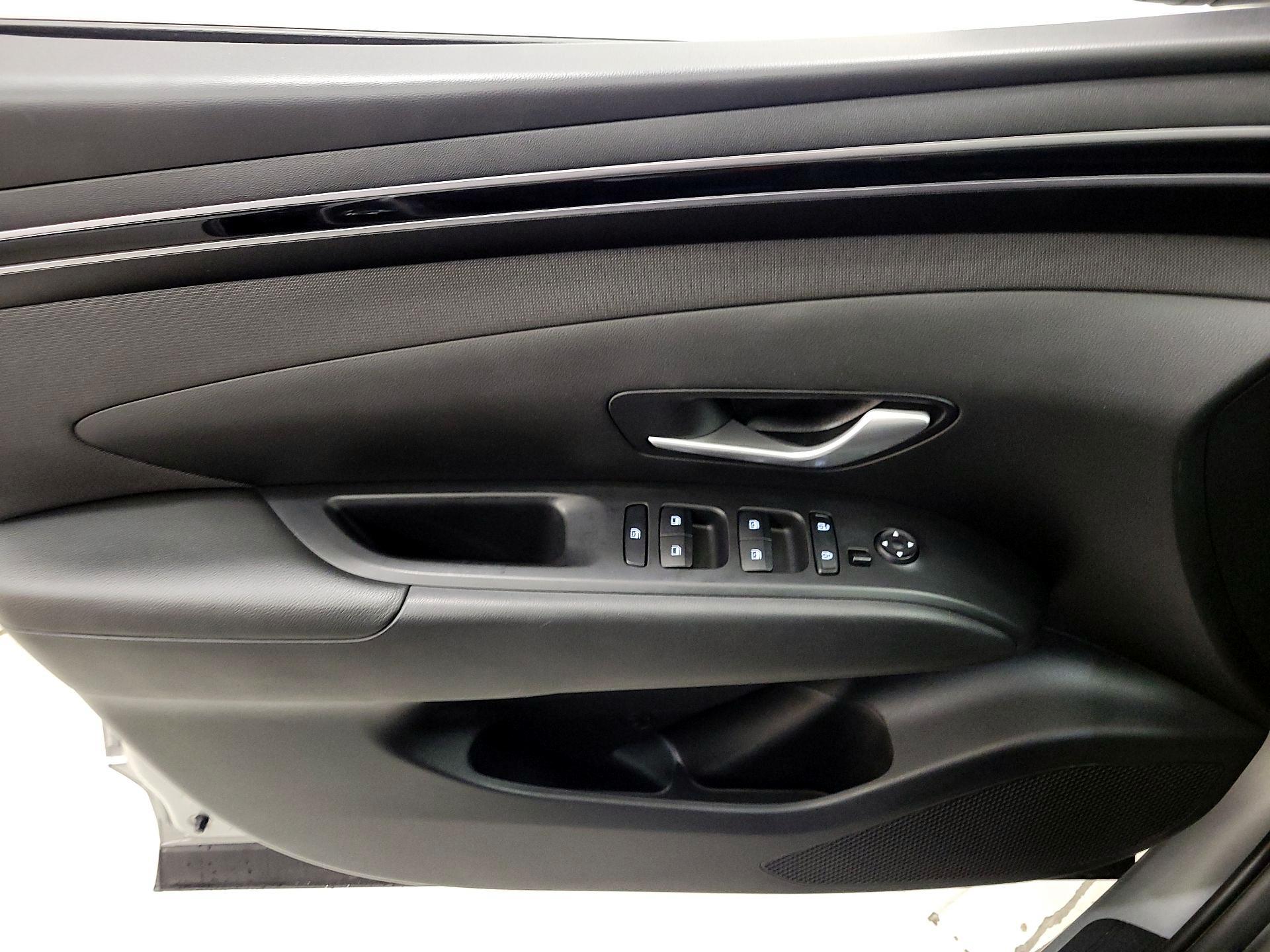 Thumbnail: 2023 Hyundai Tucson - 12