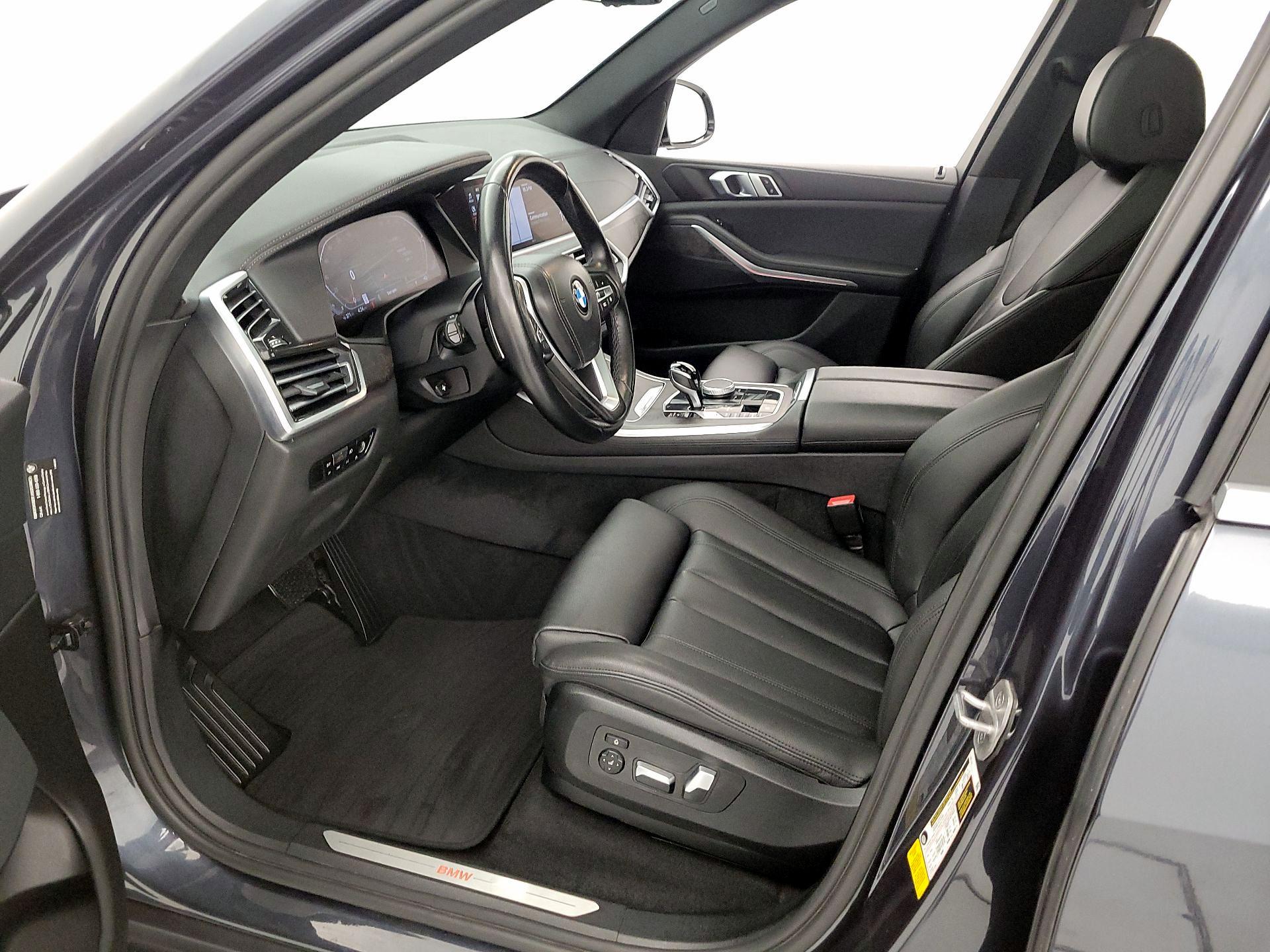 Thumbnail: 2022 BMW X5 - 11