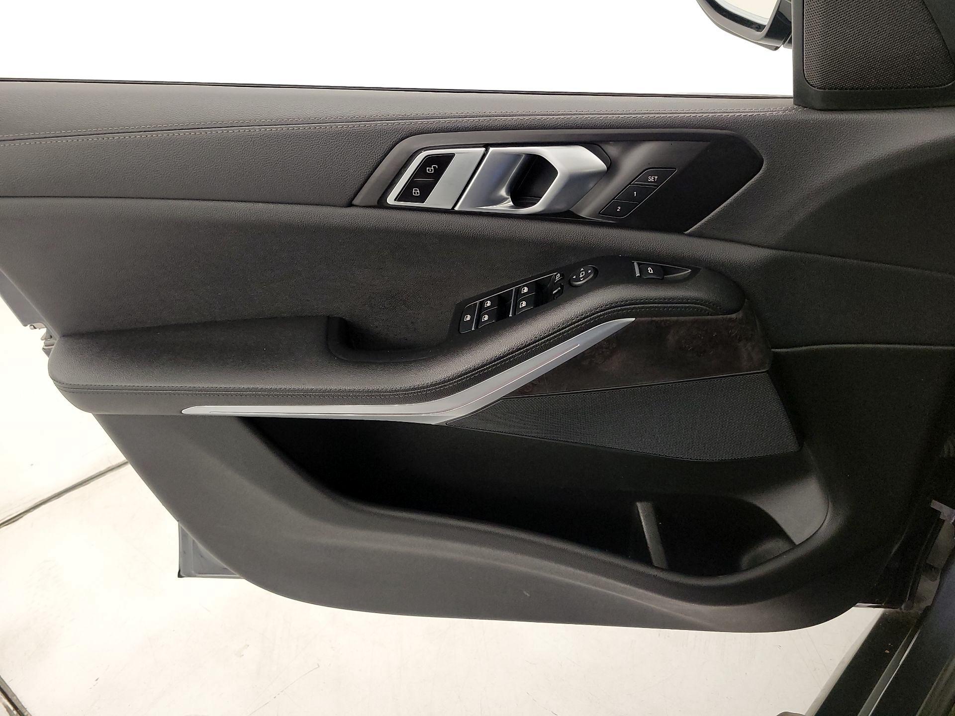 Thumbnail: 2022 BMW X5 - 12