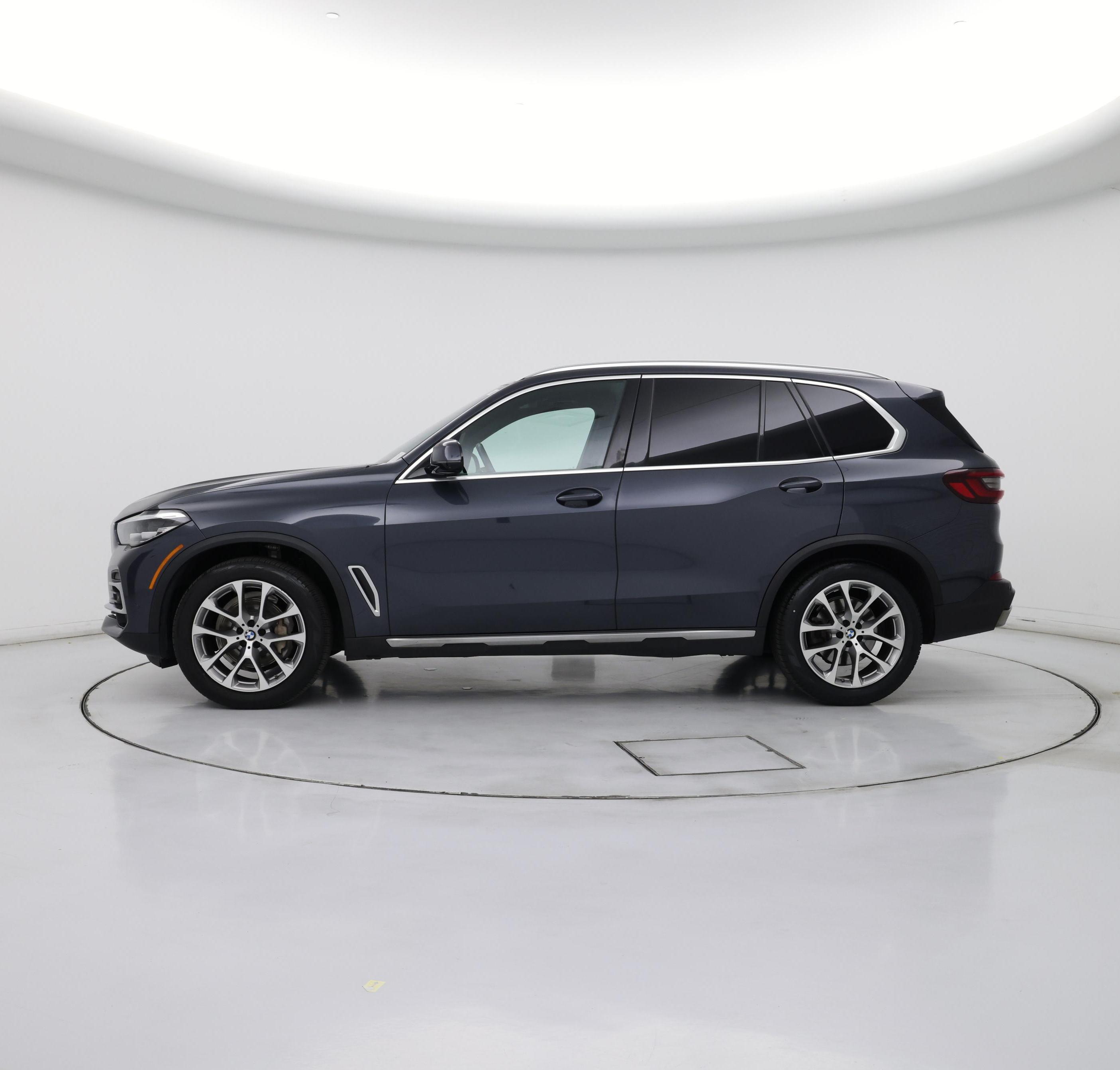 Thumbnail: 2022 BMW X5 - 3
