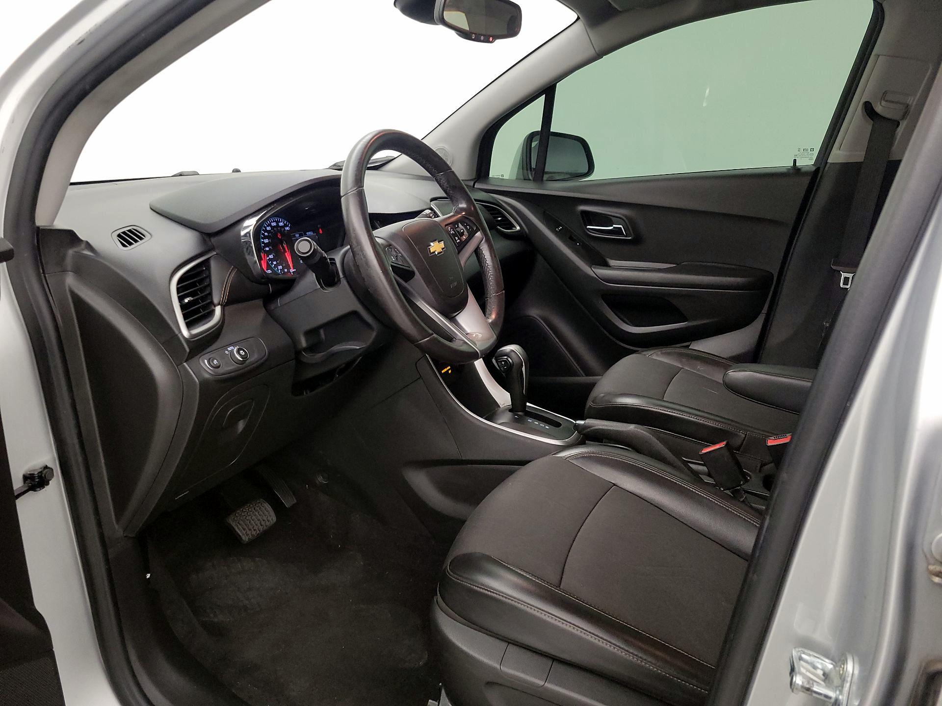 Thumbnail: 2021 Chevrolet Trax - 11