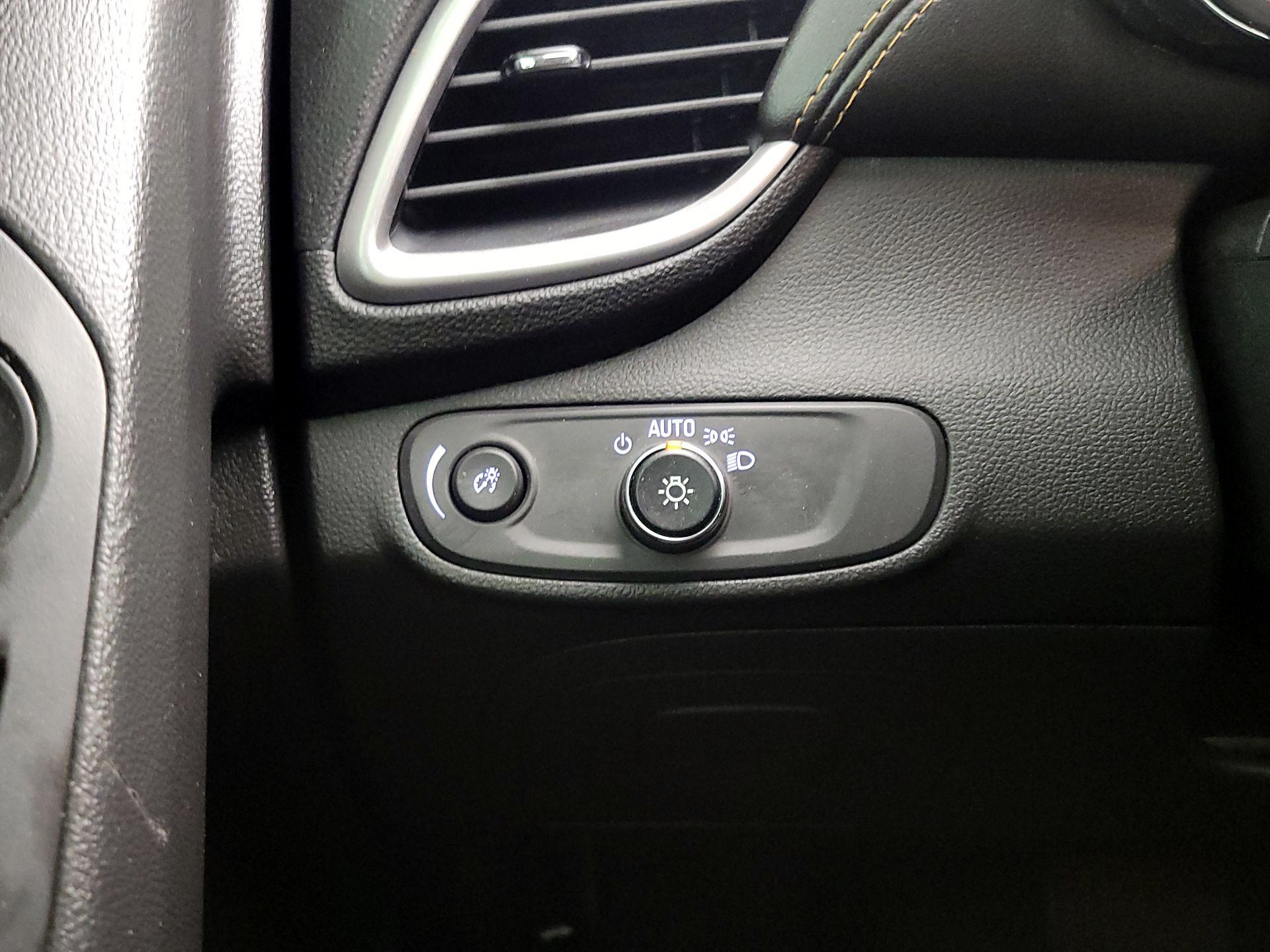 Thumbnail: 2021 Chevrolet Trax - 13