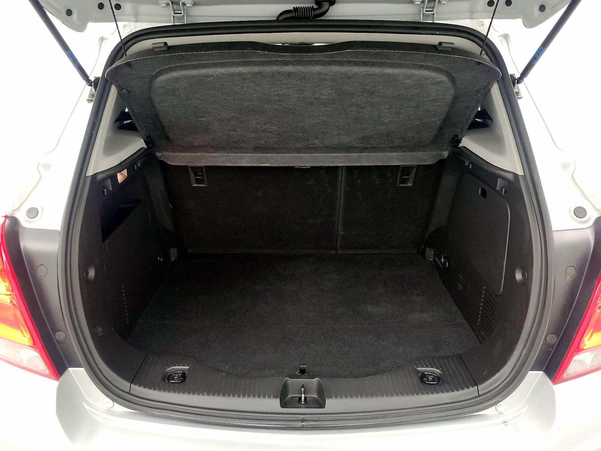 Thumbnail: 2021 Chevrolet Trax - 20