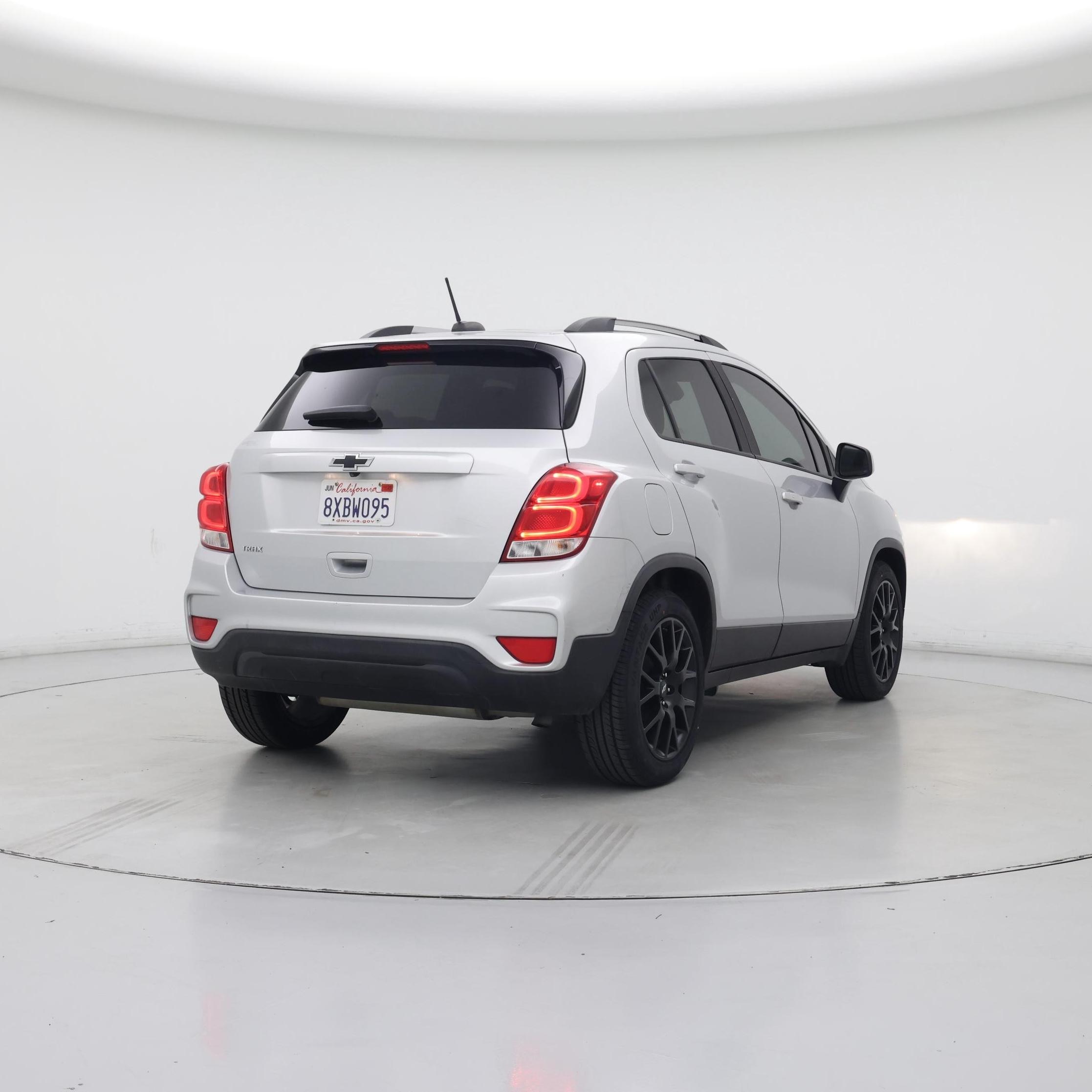 Thumbnail: 2021 Chevrolet Trax - 8