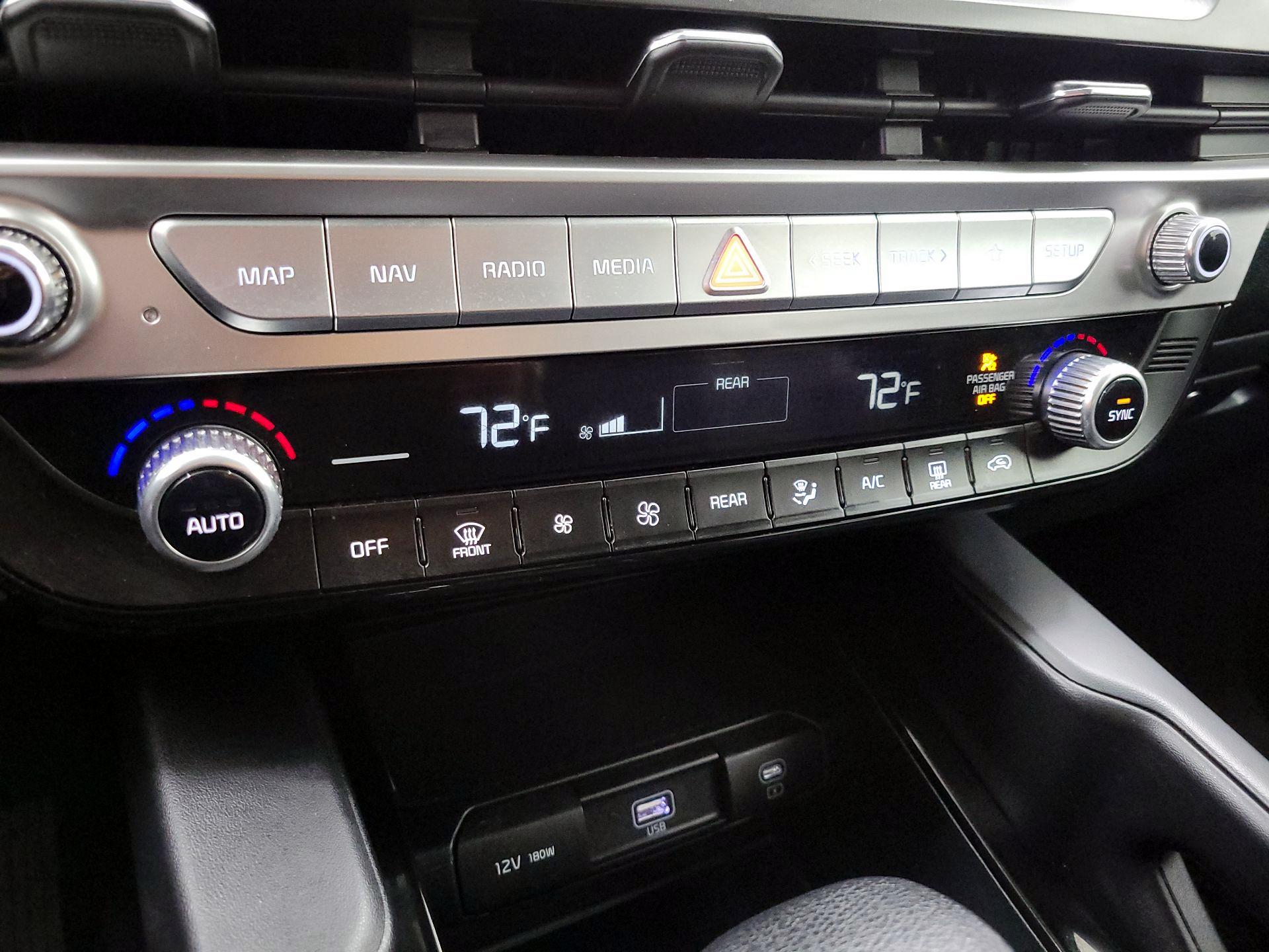 Thumbnail: 2023 Kia Telluride - 17