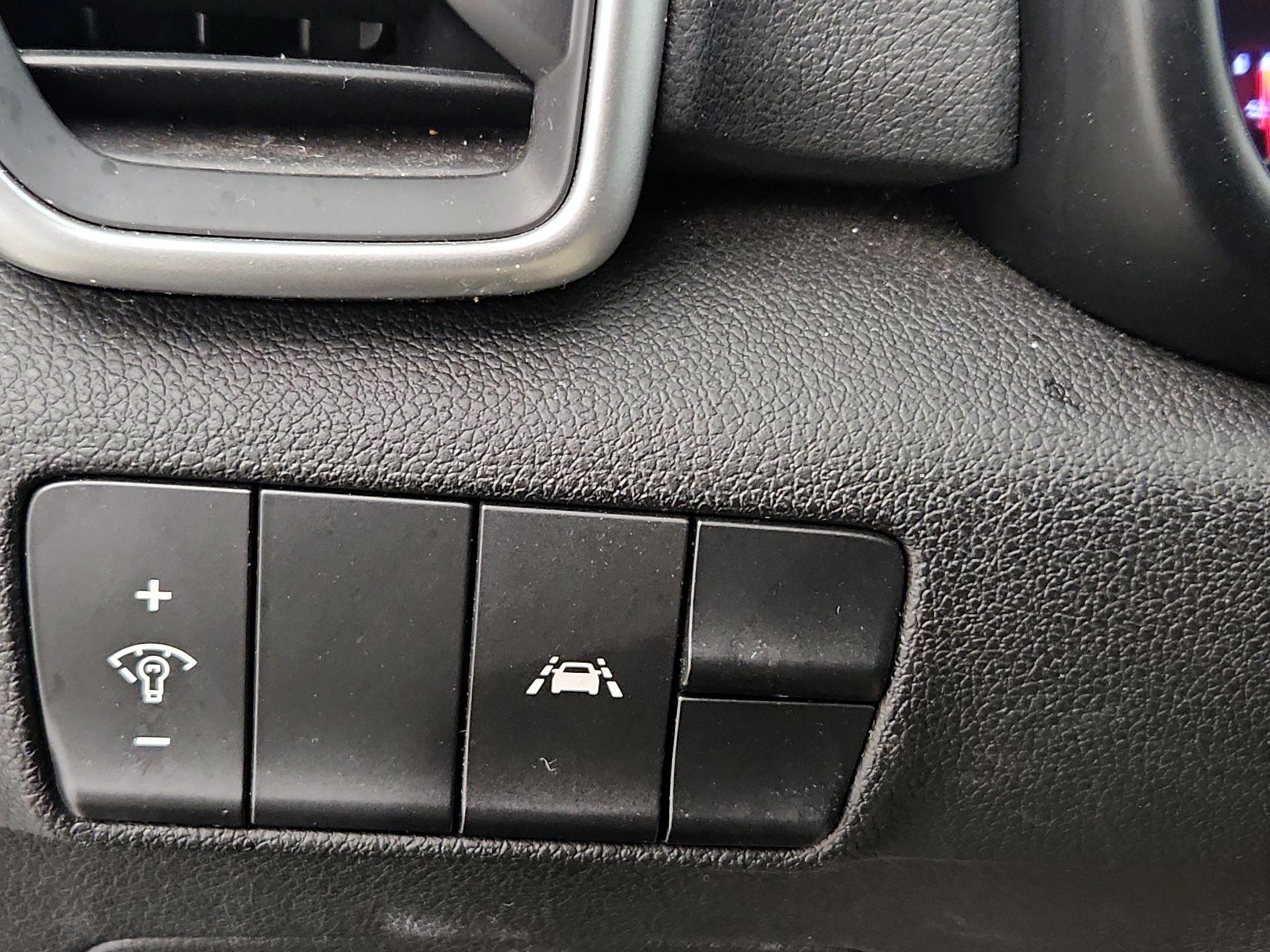 Thumbnail: 2021 Kia Sportage - 13