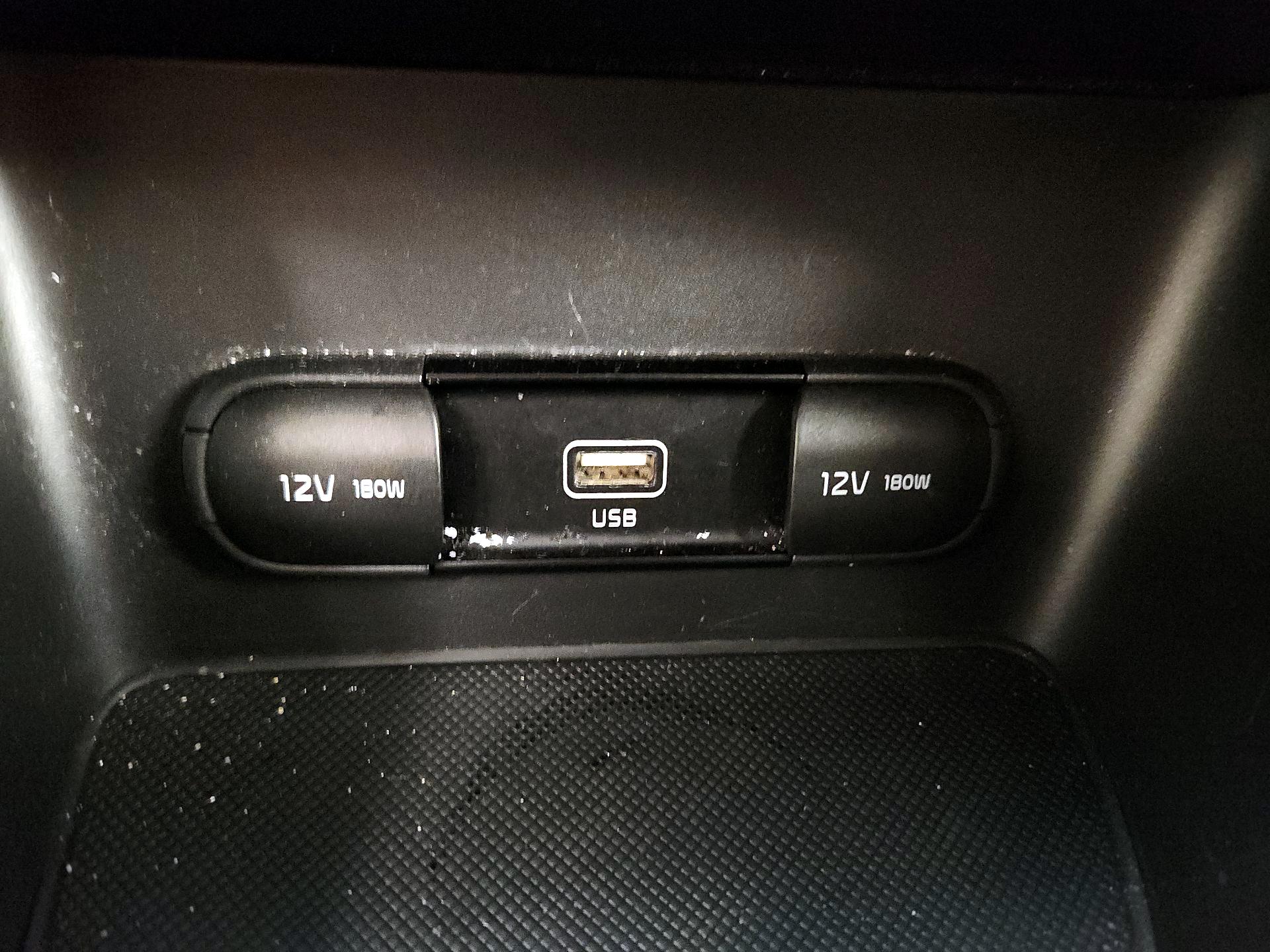 Thumbnail: 2021 Kia Sportage - 18