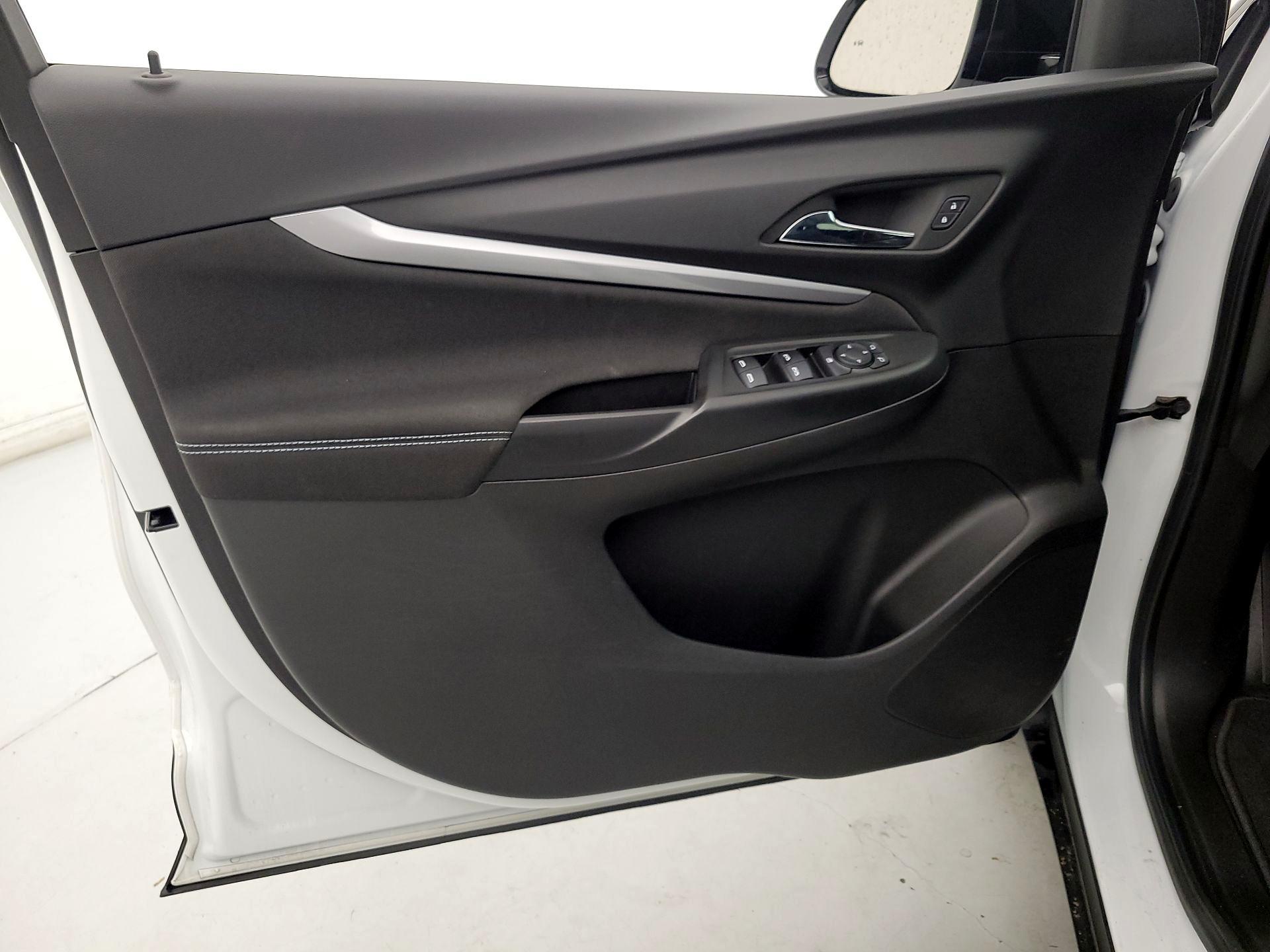 Thumbnail: 2023 Chevrolet Bolt EUV - 12