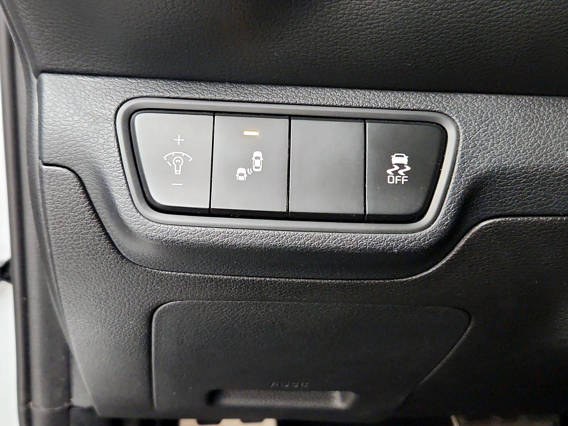 Thumbnail: 2023 Kia Forte - 13