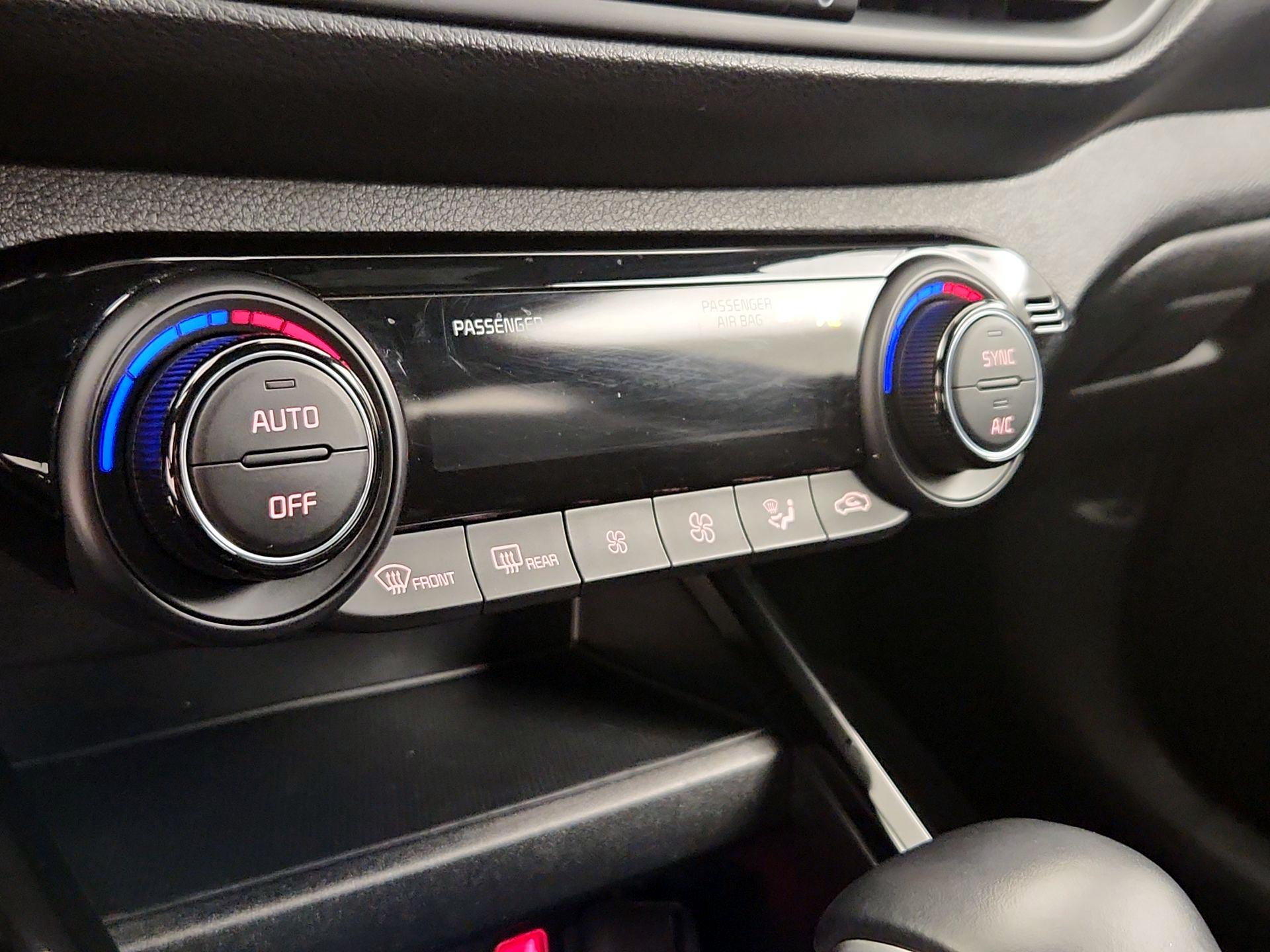 Thumbnail: 2023 Kia Forte - 16