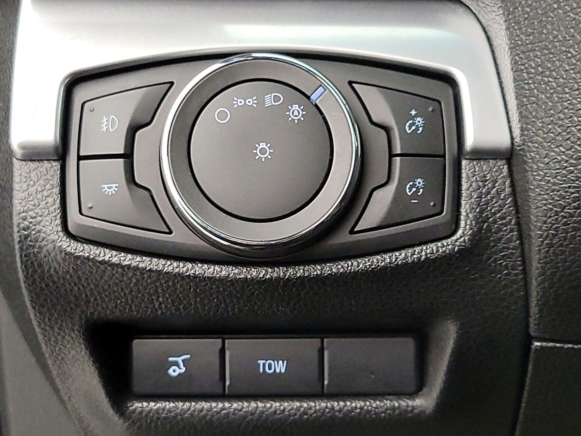 Thumbnail: 2017 Ford Explorer - 13