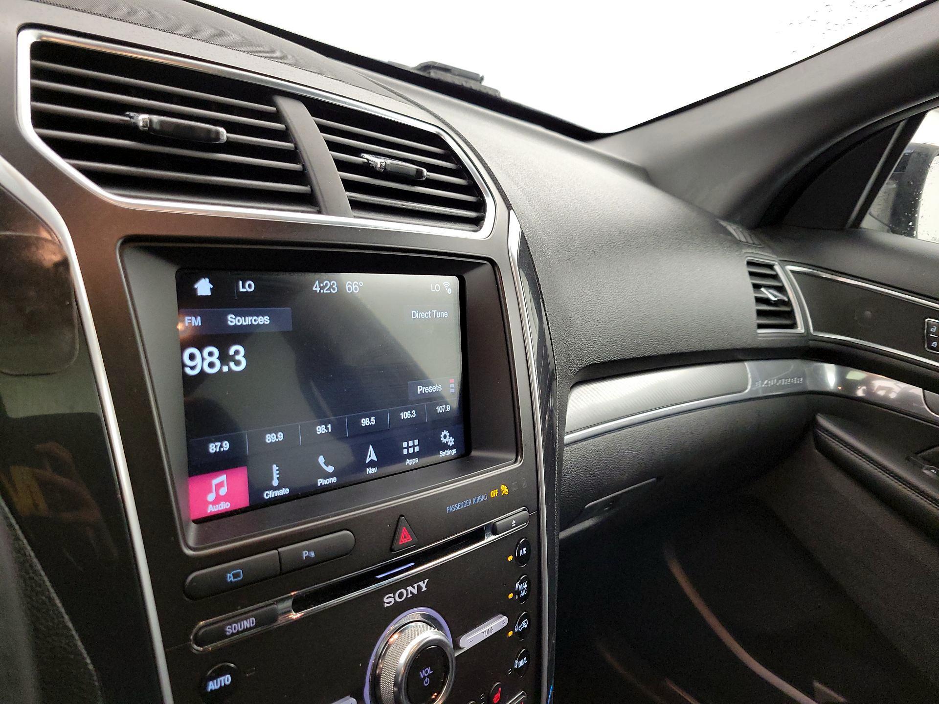 Thumbnail: 2017 Ford Explorer - 15