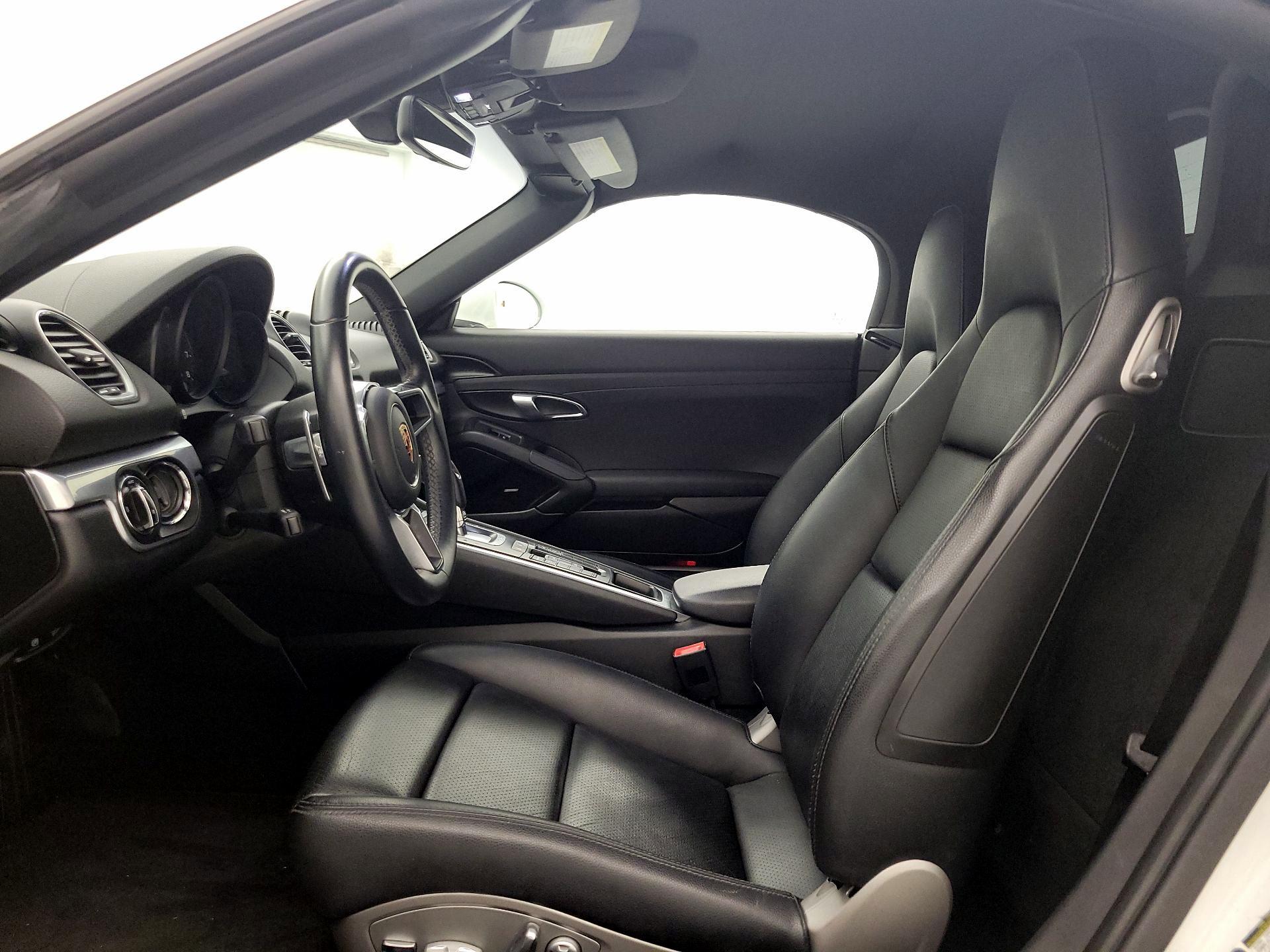 Thumbnail: 2017 Porsche 718 Boxster - 11