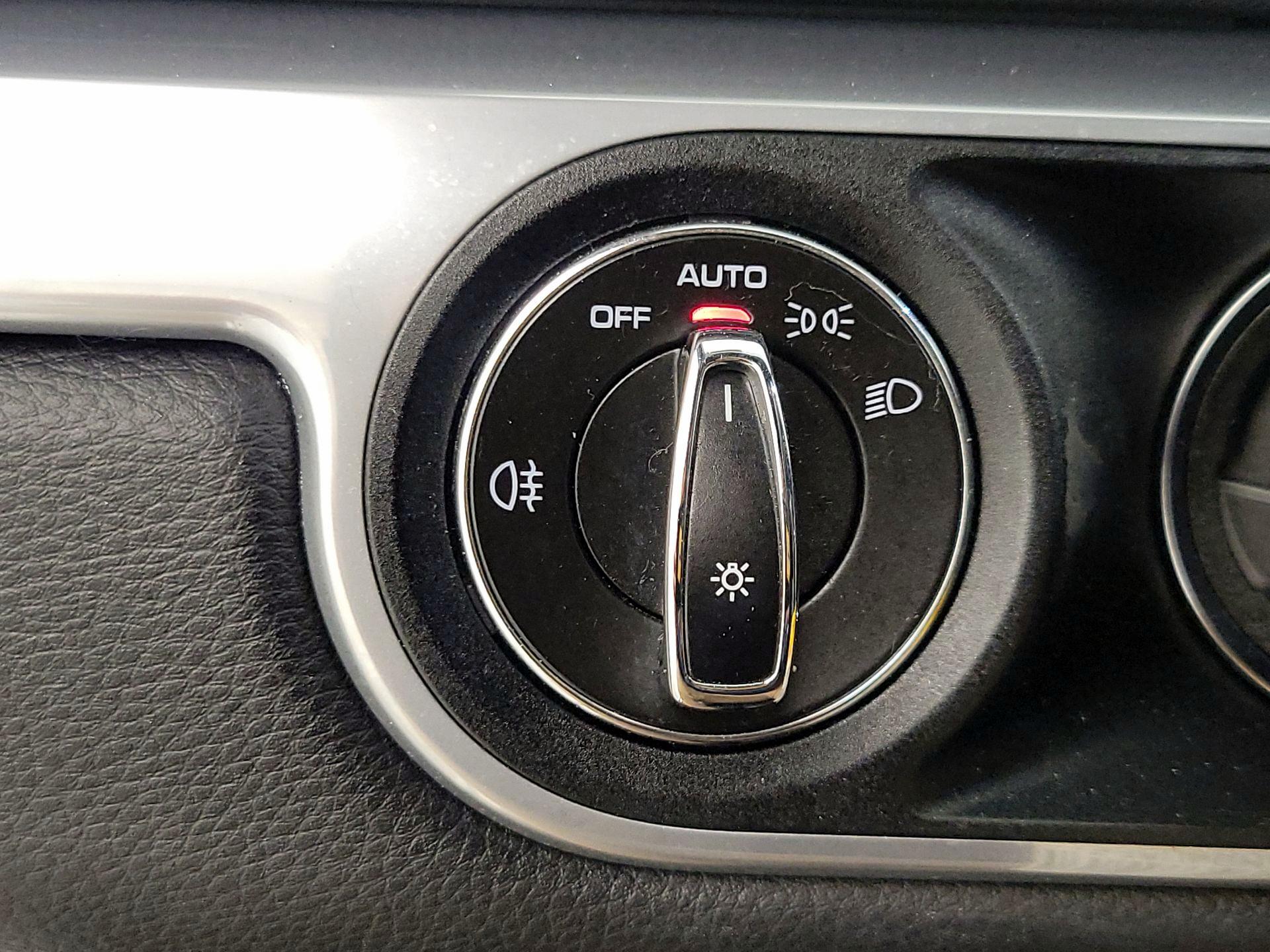 Thumbnail: 2017 Porsche 718 Boxster - 13